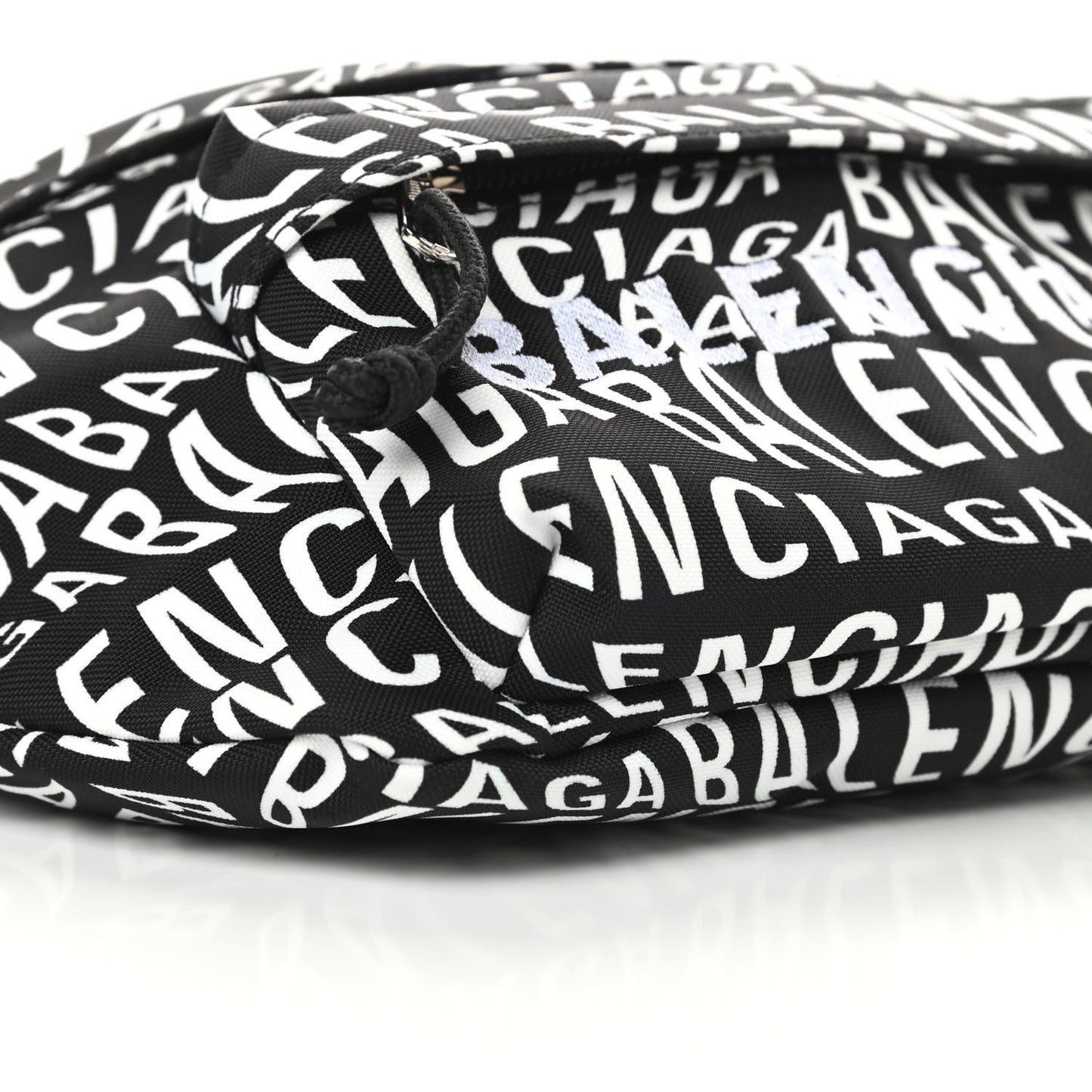 Nylon Wave Logo Print Wheel Beltpack Black White