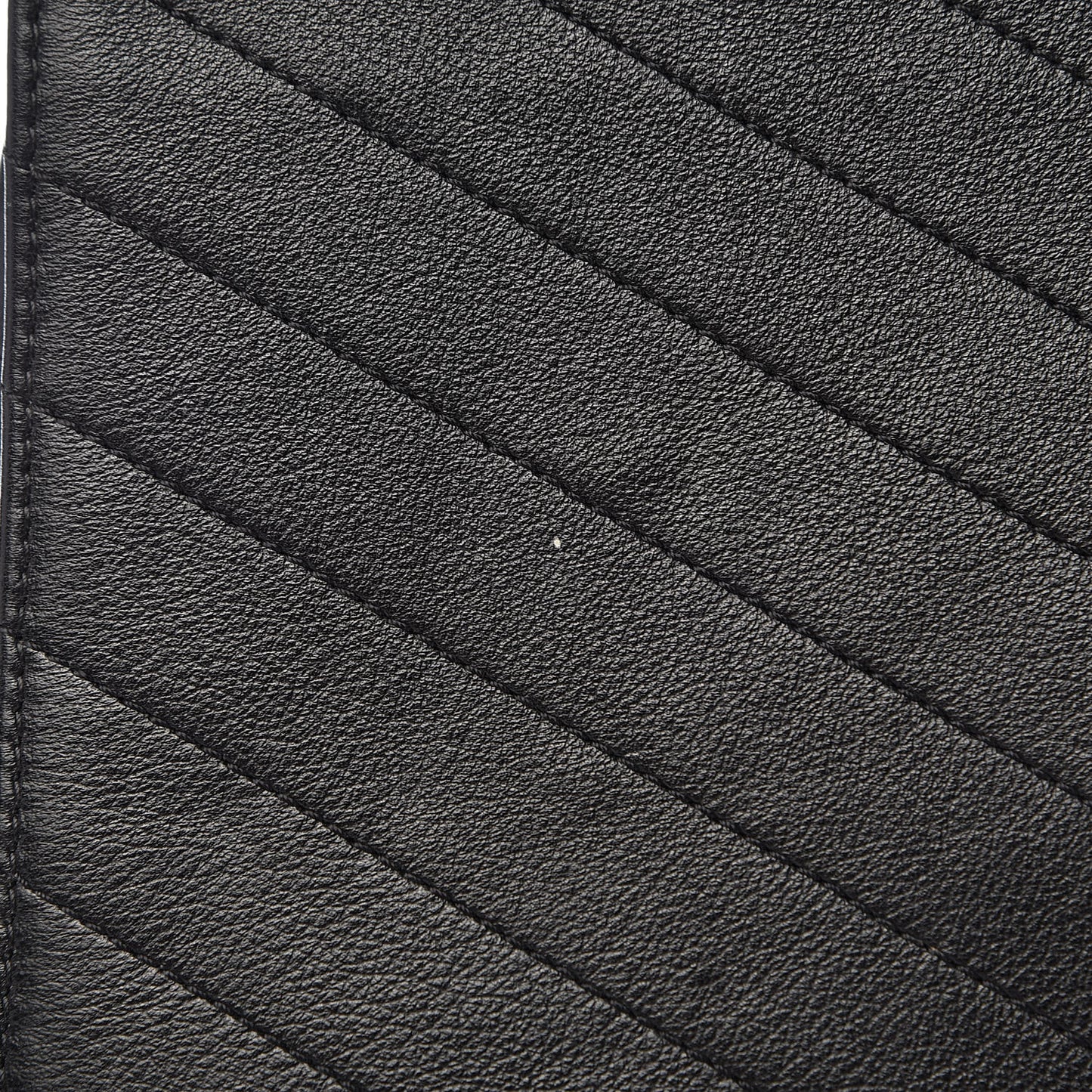Grained Calfskin Elaphe Stitched Medium Chevron Chic Top Handle Flap Black