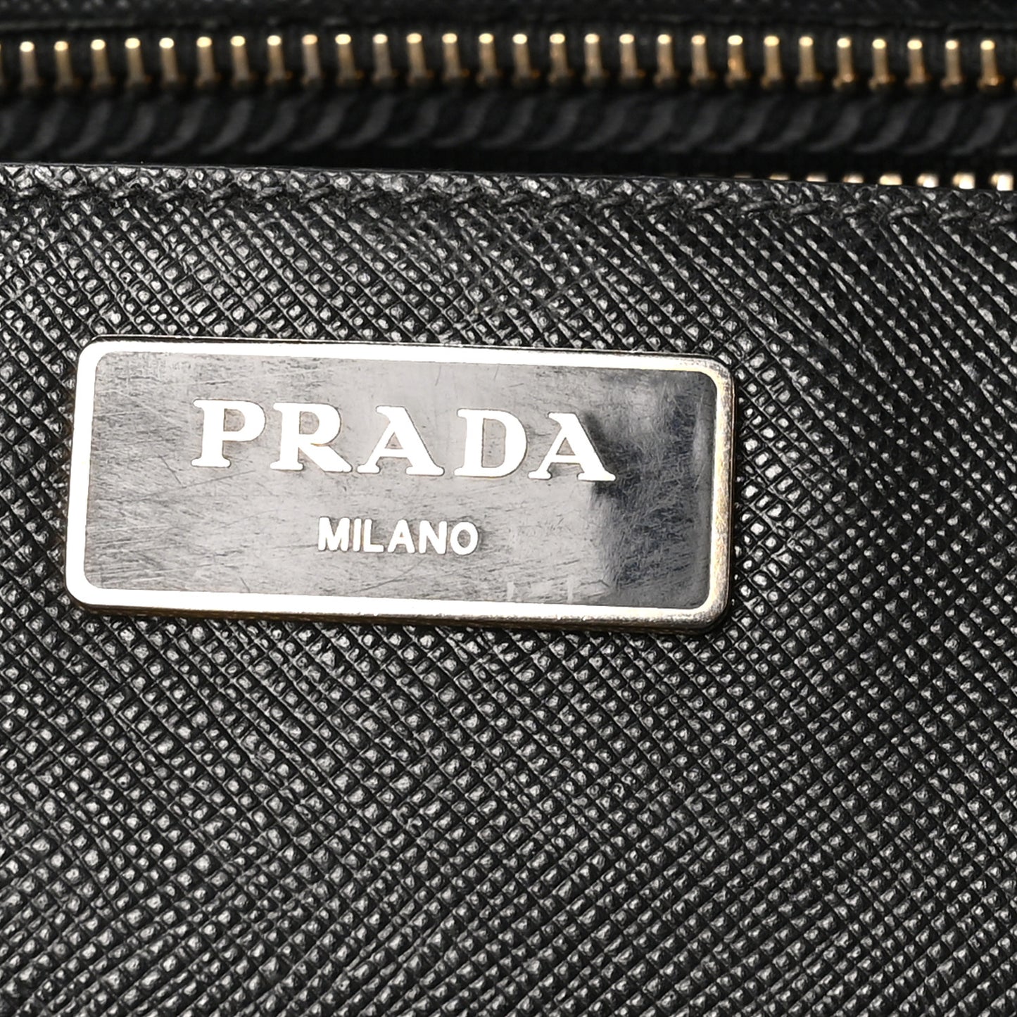 Saffiano Lux Medium Galleria Double Zip Tote Black