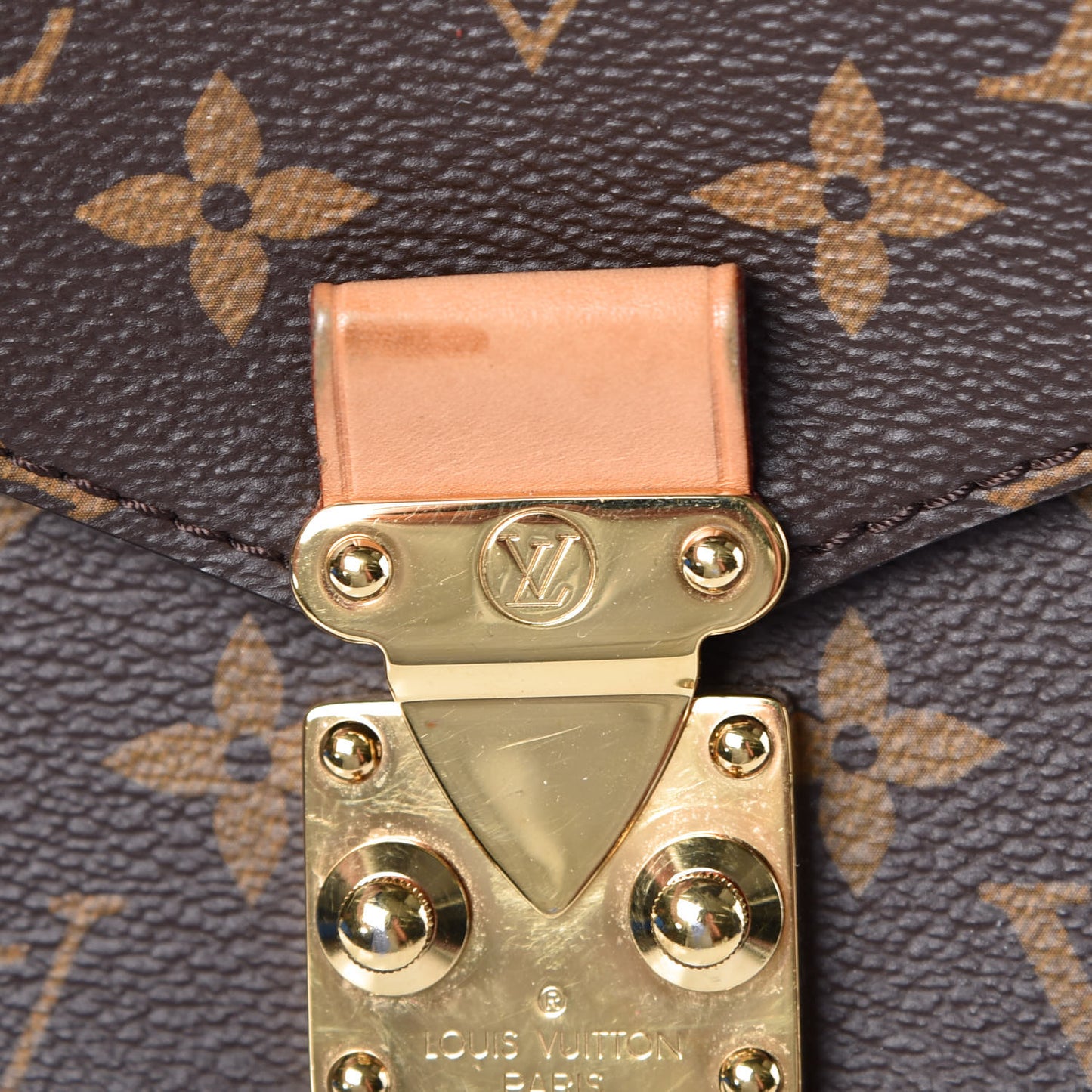 Monogram Metis