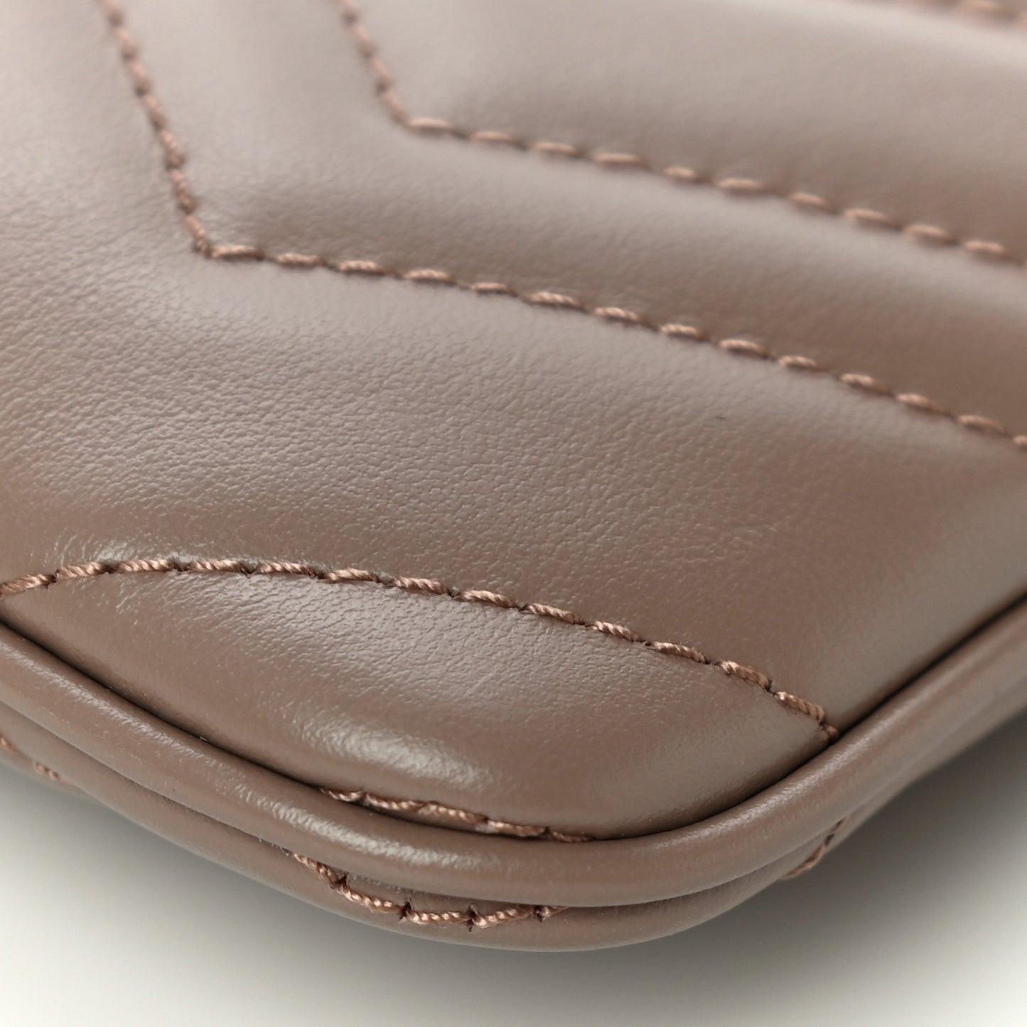 Calfskin Matelasse GG Marmont Wrist Wallet Porcelain Rose