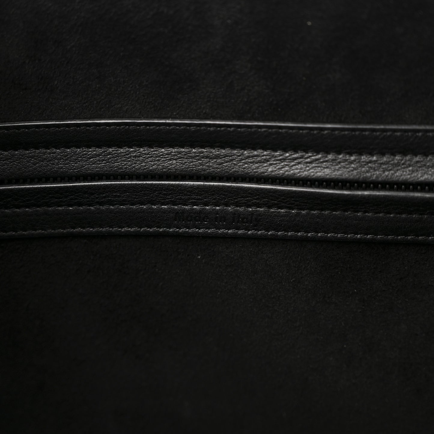 Grained Calfskin Medium Phantom Luggage Black