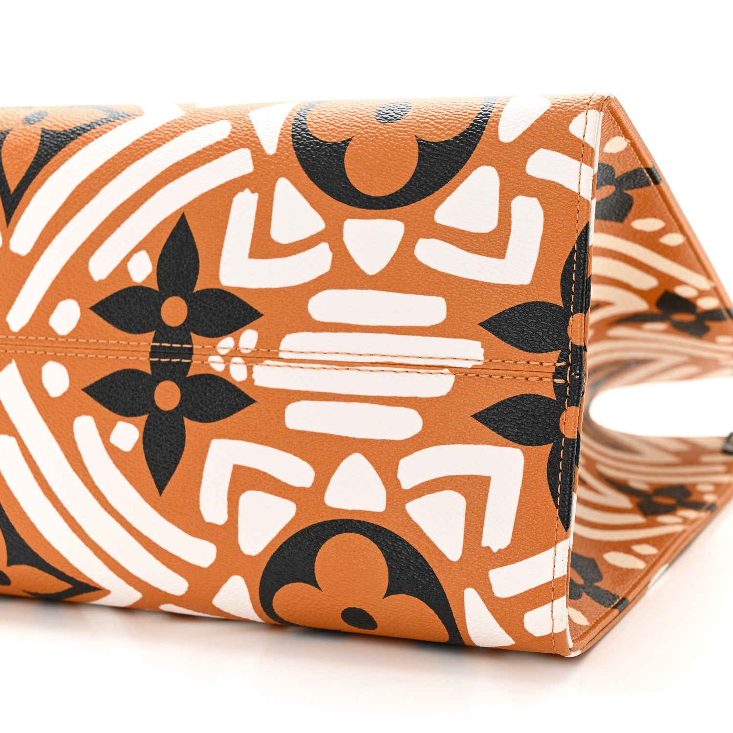 Louis Vuitton Monogram Giant Crafty Onthego GM Crème Caramel 8 of 8