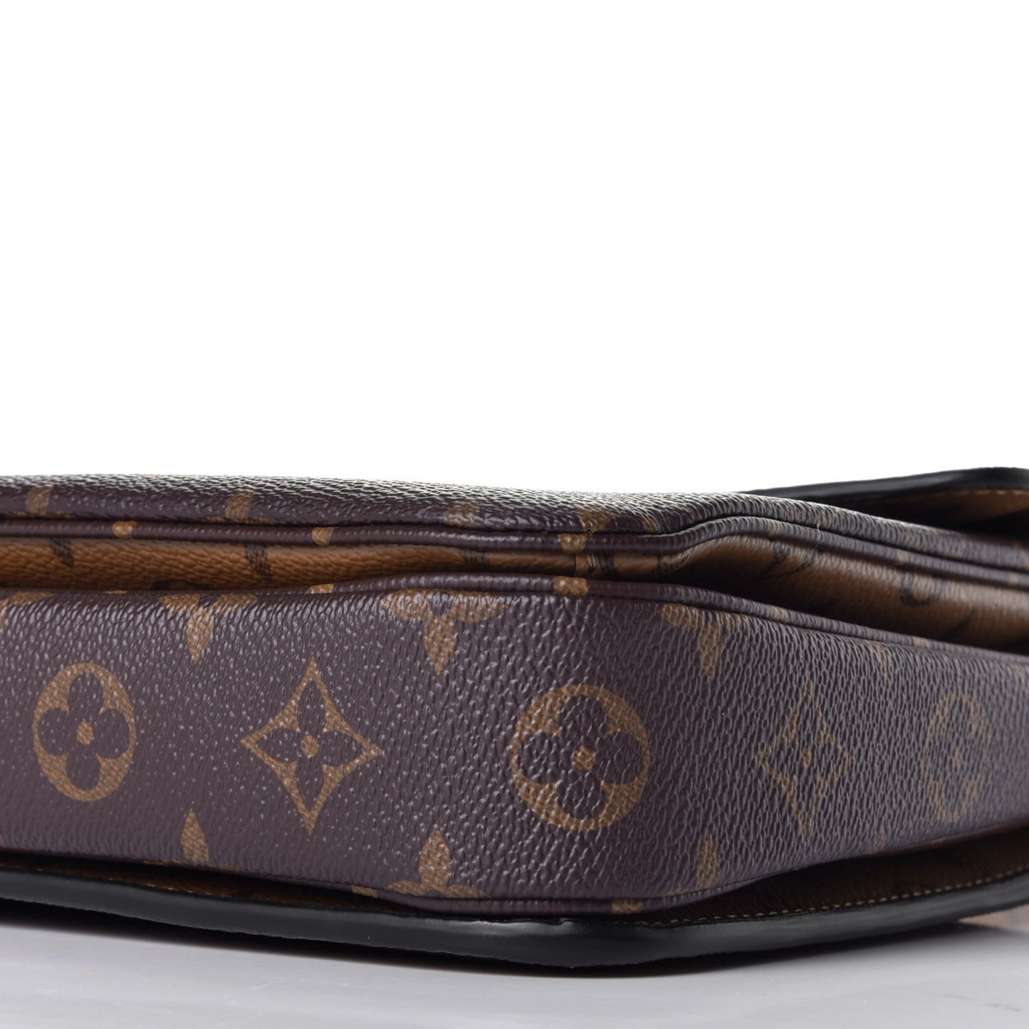 Reverse Monogram Pochette Metis