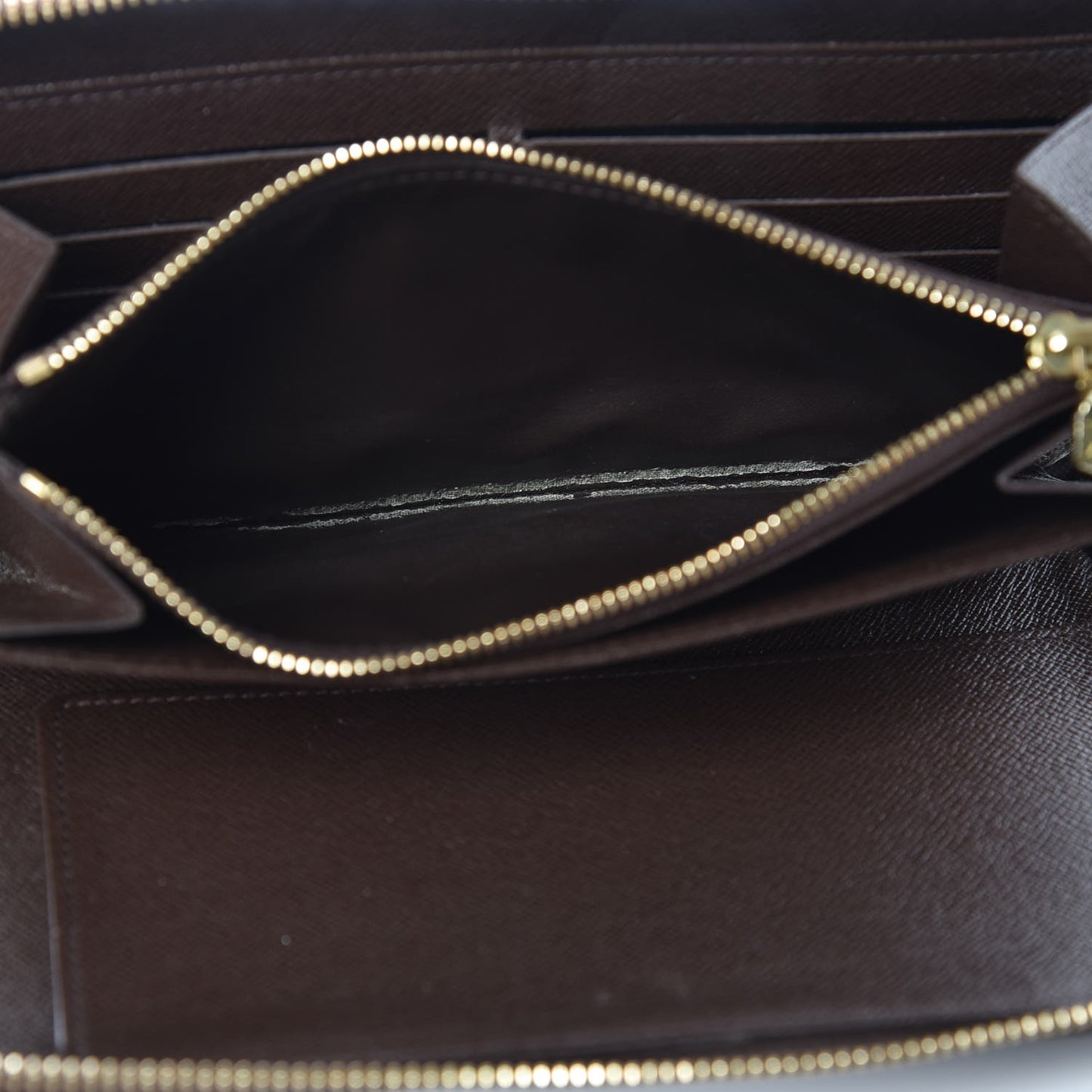 Damier Ebene Zippy Organizer Wallet