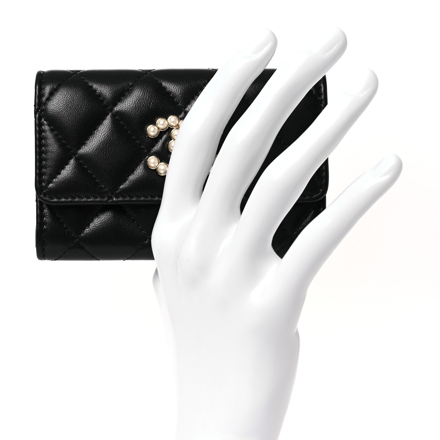 Lambskin Quilted Pearl CC Chanel Flap Card Holder Black
