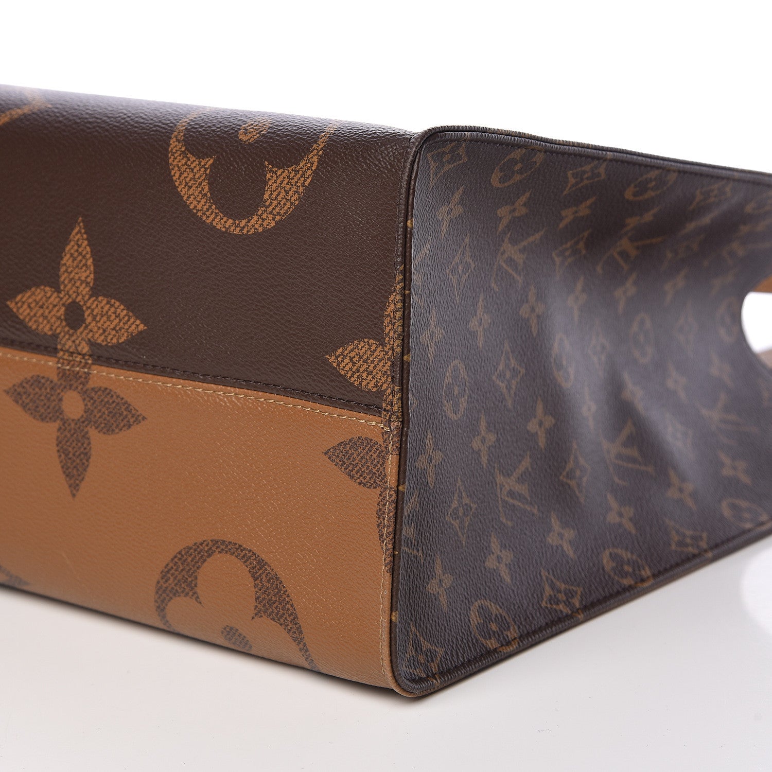 Louis Vuitton Reverse Monogram Giant Onthego GM 9 of 11