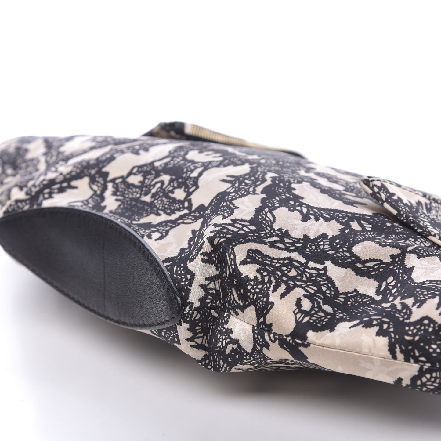 Silk De Manta Lace Print Clutch