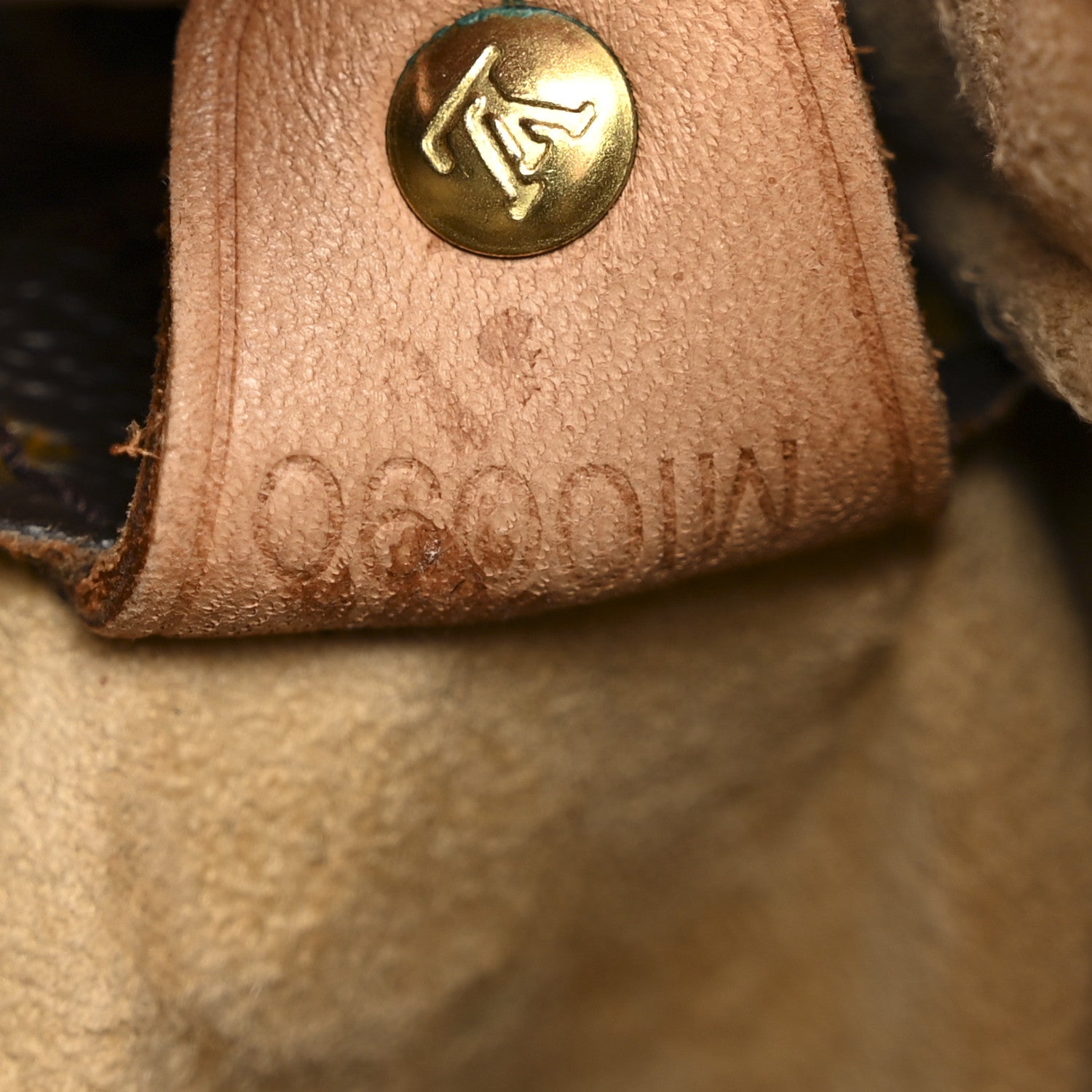 Louis Vuitton Monogram Looping GM 7 of 14