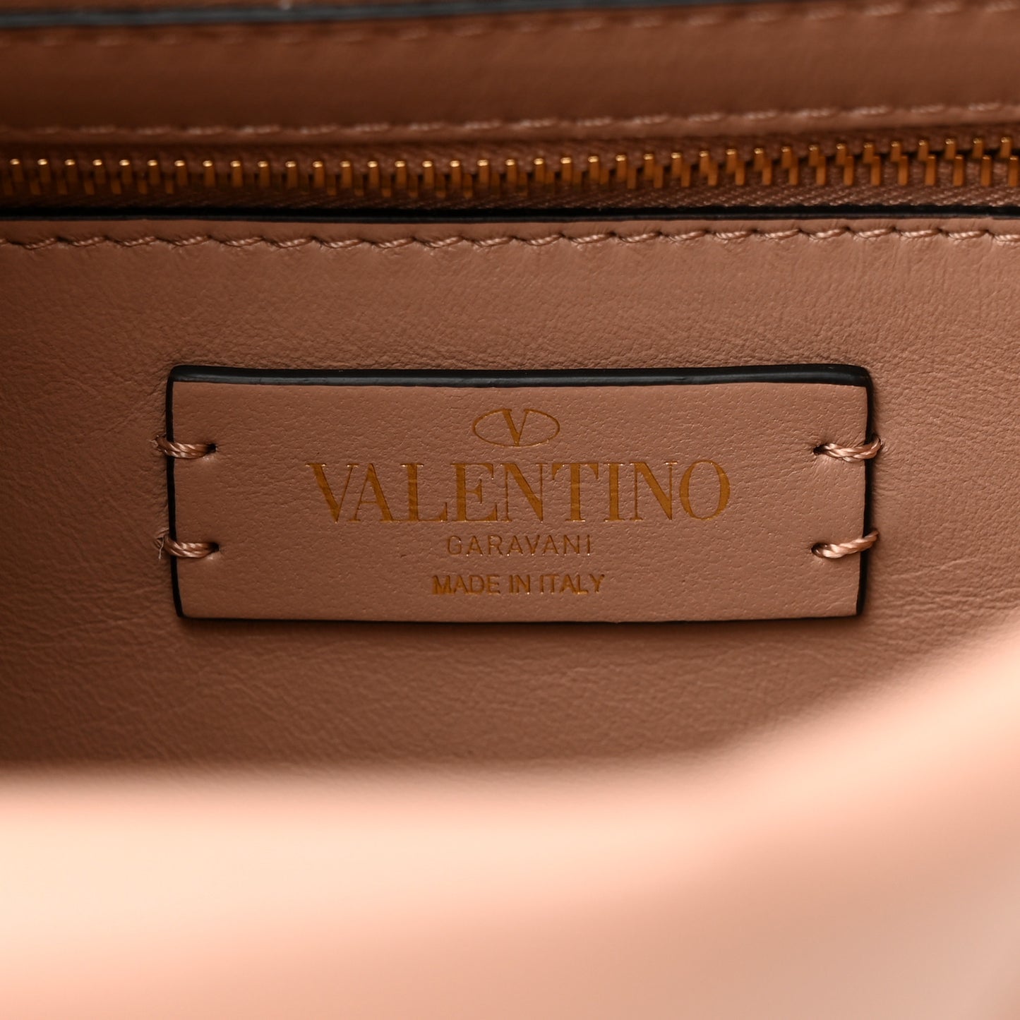 Nappa Large Roman Stud Shoulder Bag Rose Cannelle