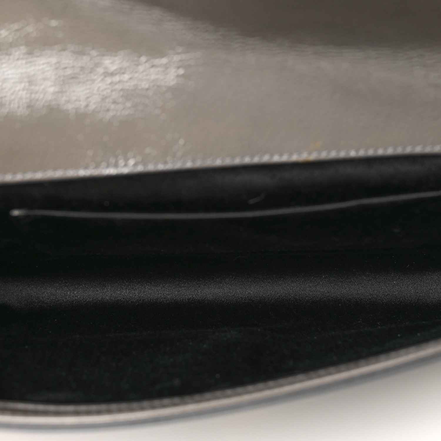 Saint Laurent Textured Patent Calfskin Monogram Large Belle De Jour Clutch Green 5 of 8