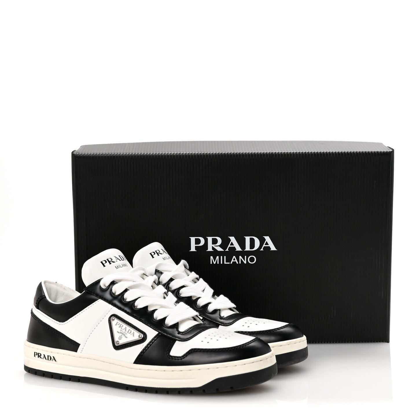 Vitello Sport Spazzolato Rois Triangle Logo Womens Downtown Low Top 30mm Sneakers 37.5 White Black