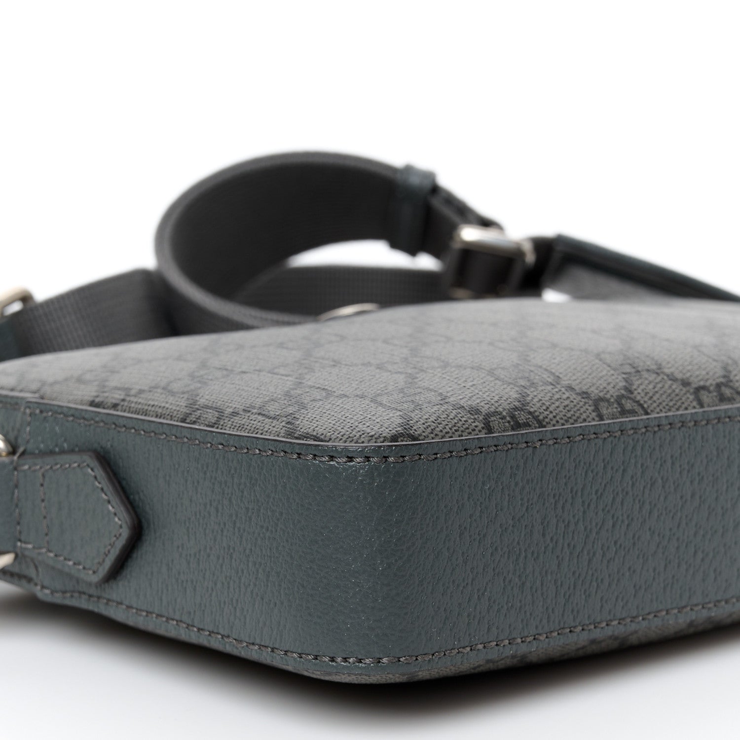 Gucci GG Supreme Monogram Textured Dollar Calfskin Web Ophidia