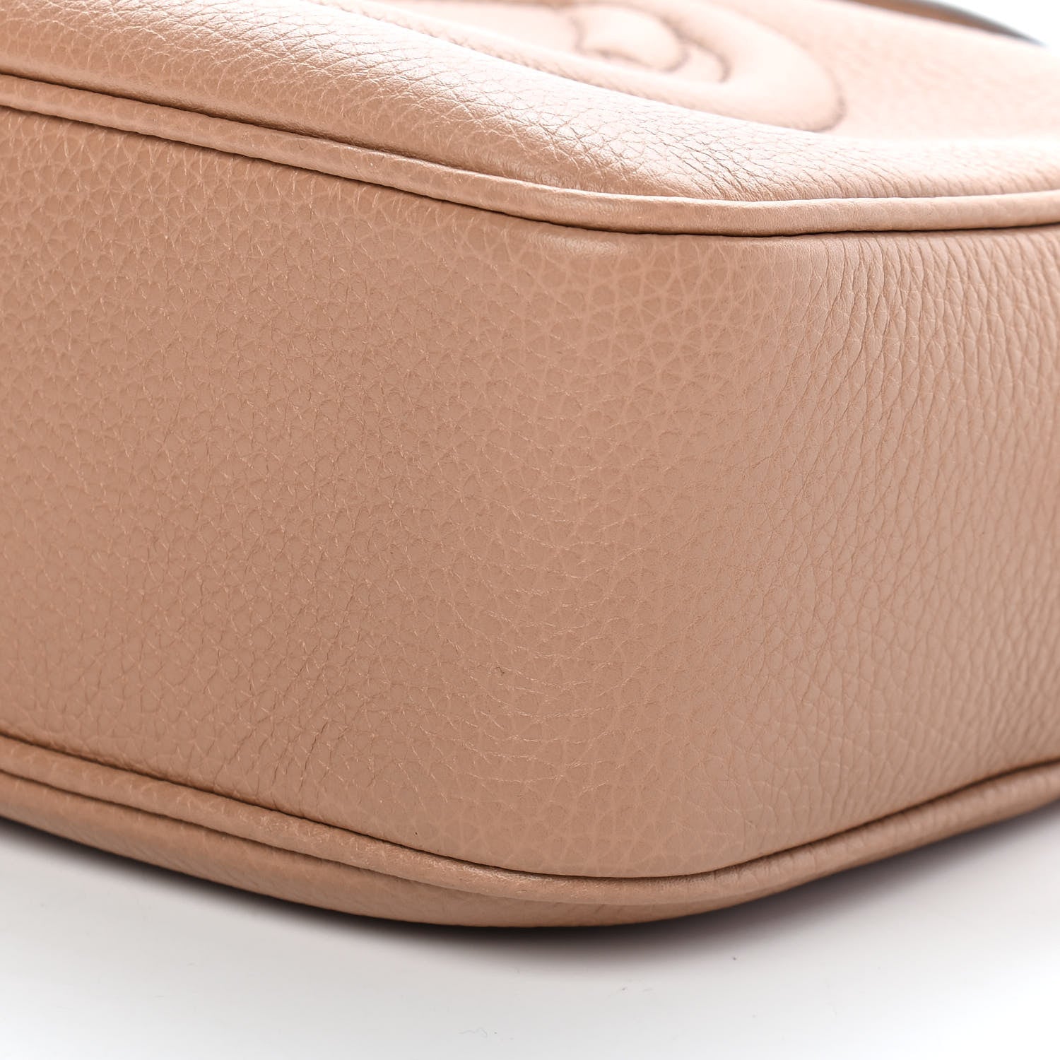 Gucci Pebbled Calfskin Small Soho Disco Bag Camelia 10 of 10
