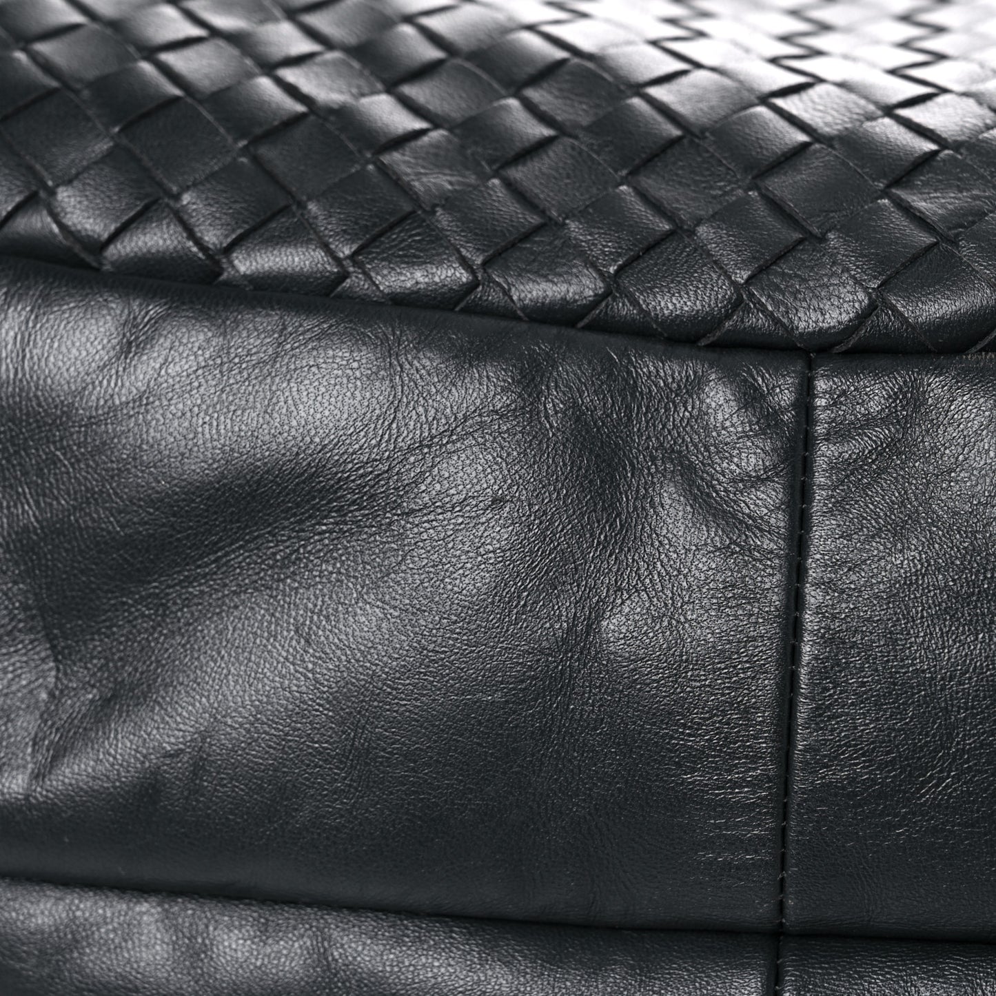 Nappa Intrecciato Large Campana Hobo Shadow