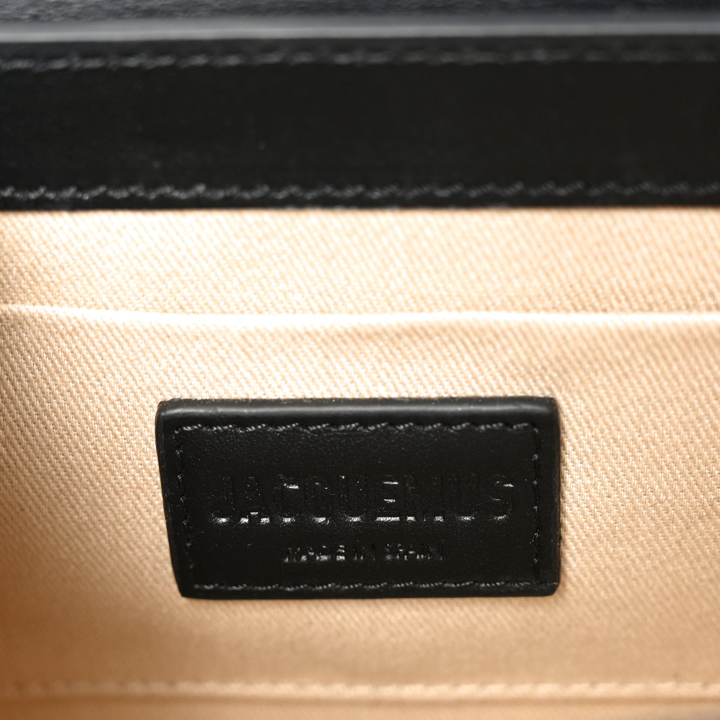 Smooth Calfskin Le Sac Rond Black