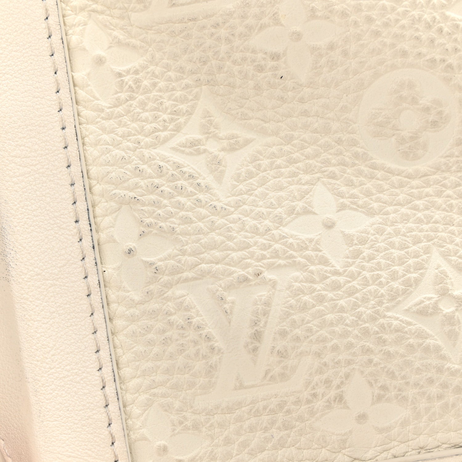 Louis Vuitton Taurillon Monogram Solar Ray Soft Trunk Powder White 16 of 17