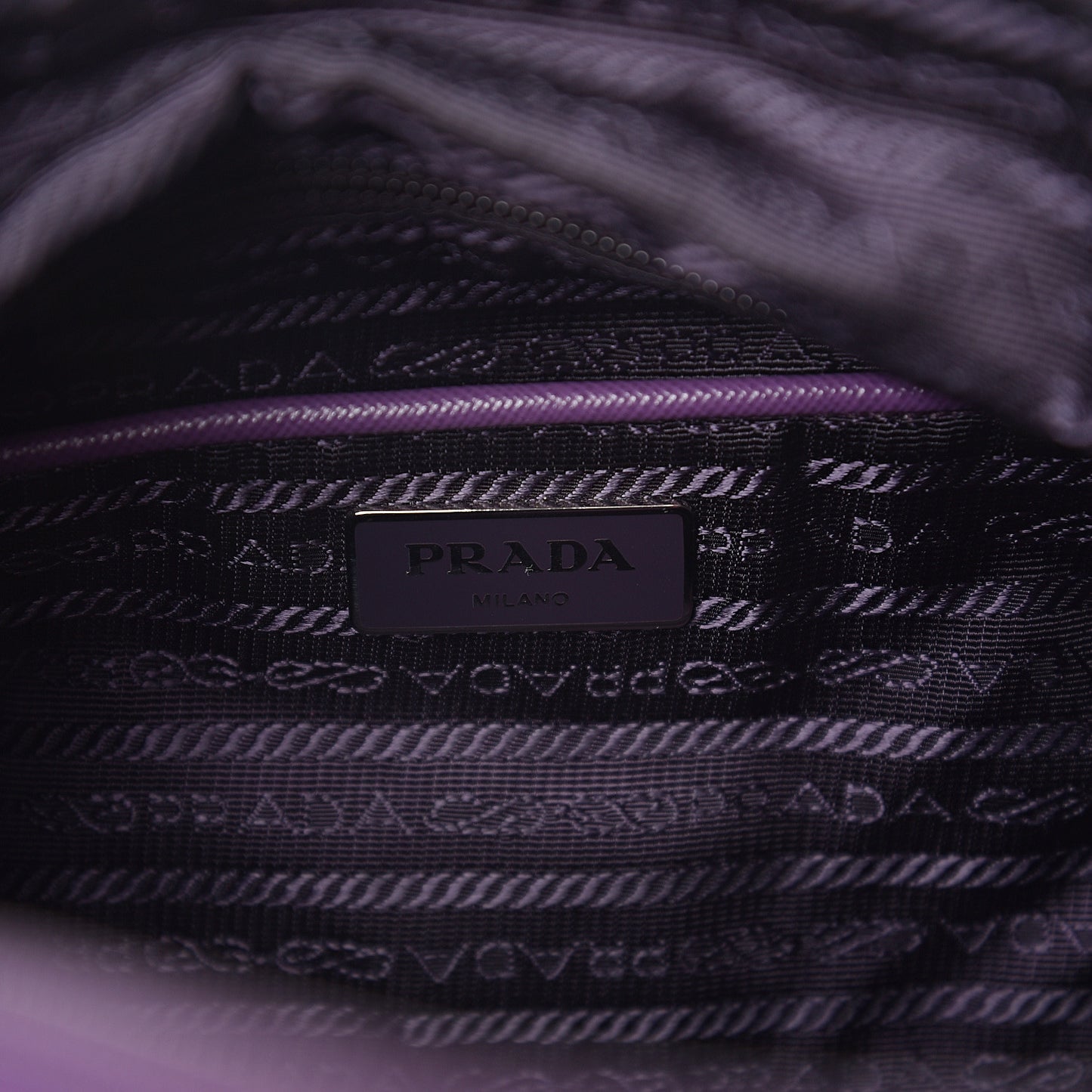 Nylon Vela Saffiano Flat Messenger Bag Ciclamino