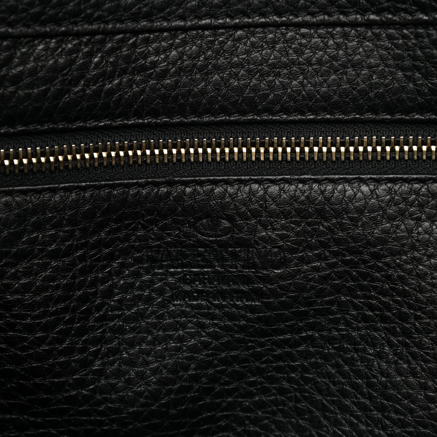 Valentino Garavani Pebbled Calfskin Large Rockstud Flip-Lock Messenger Bag Black 7 of 12
