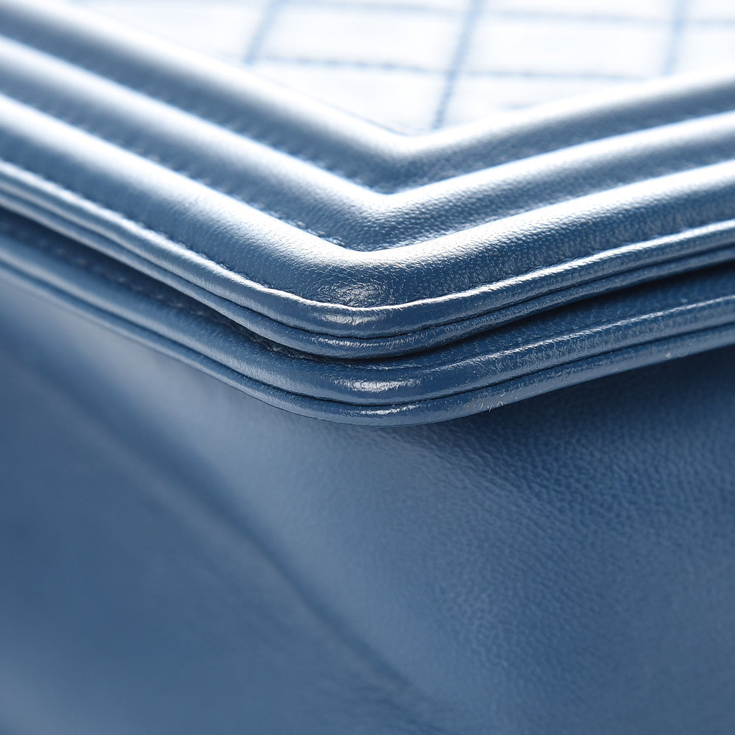 Lambskin Quilted New Medium Boy Flap Blue