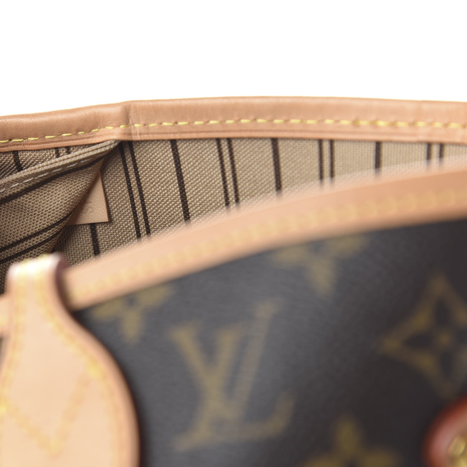 Louis Vuitton Monogram World Tour Neverfull MM 9 of 10