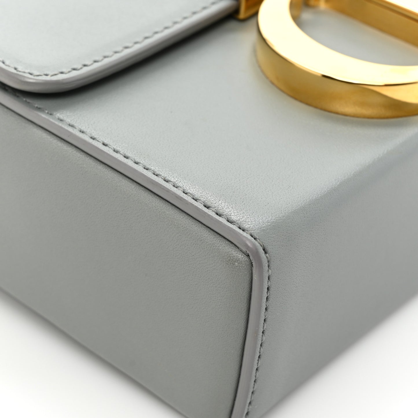 Box Calfskin 30 Montaigne Box Bag Gray