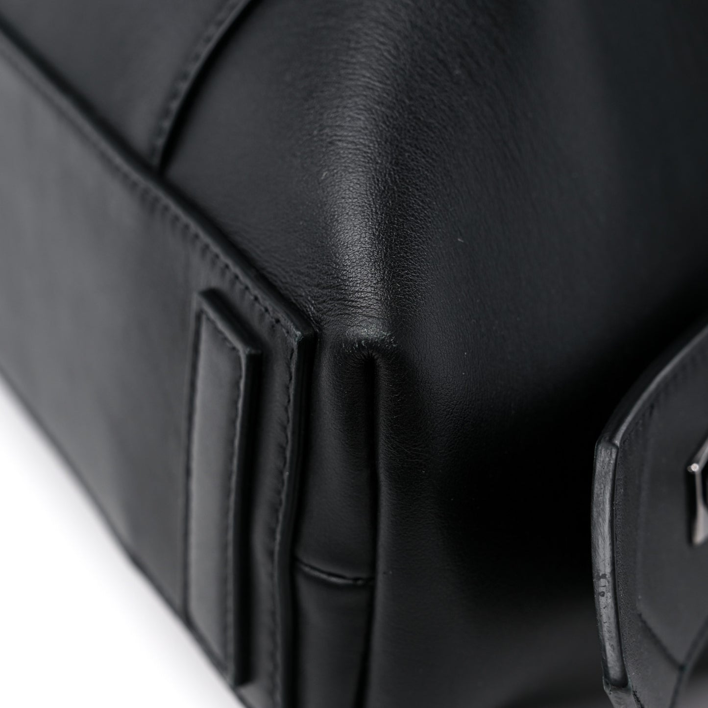 Smooth Calfskin Medium Soft Antigona Black