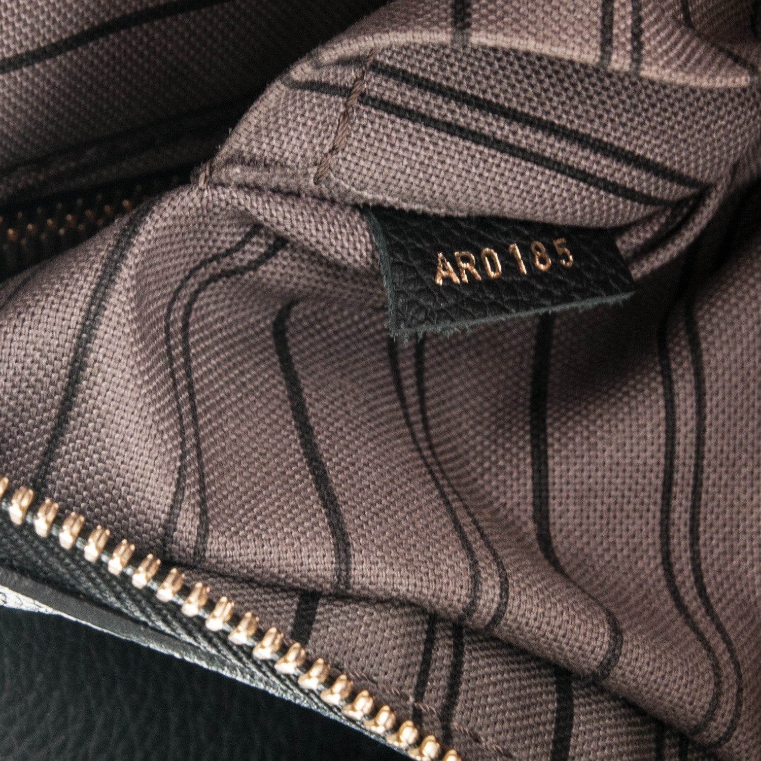 Louis Vuitton Empreinte Marais MM Black 6 of 7