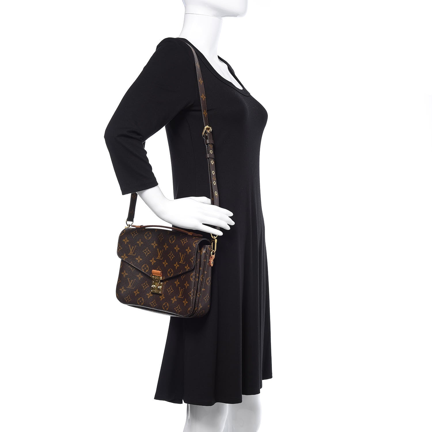 Louis Vuitton Monogram Pochette Metis 2 of 18