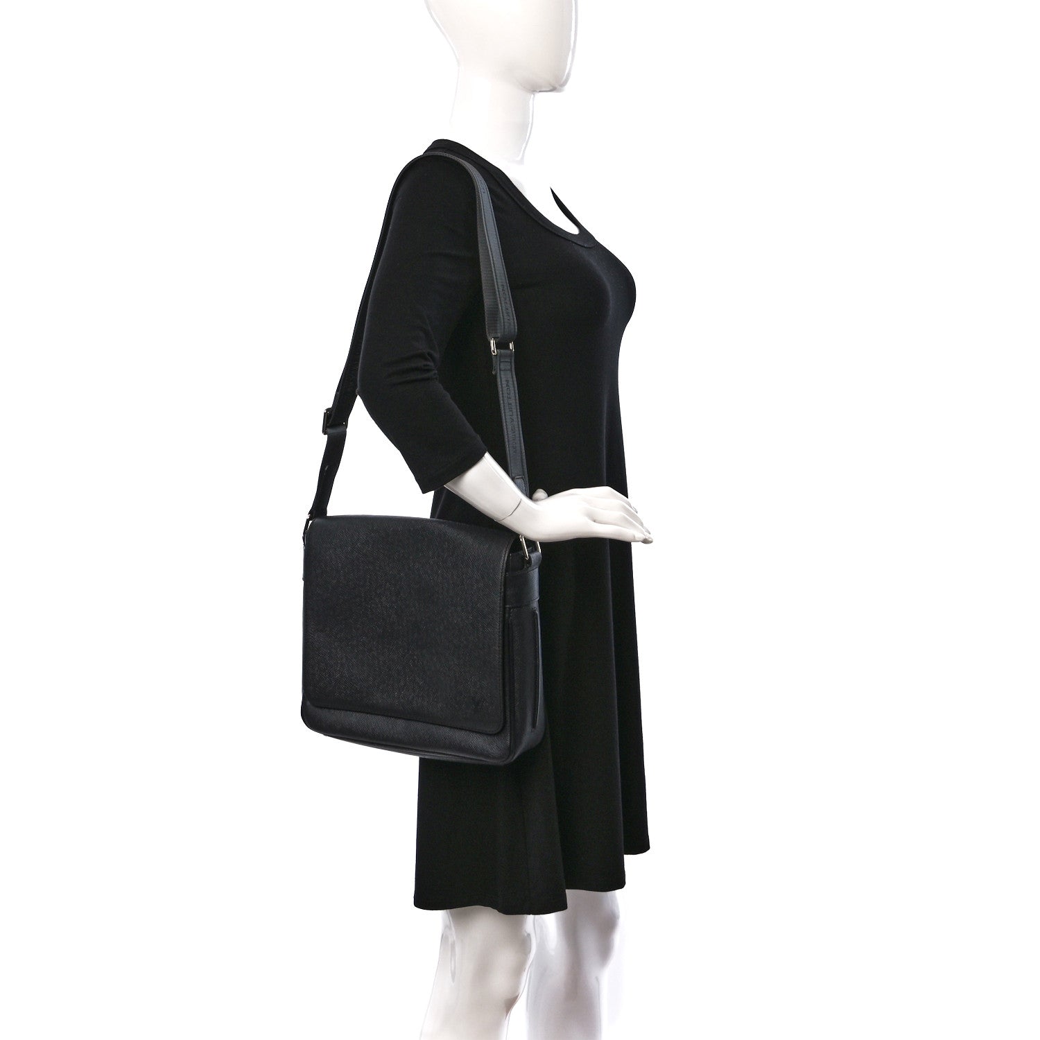 Louis Vuitton Taiga Roman PM Messenger Black 2 of 10