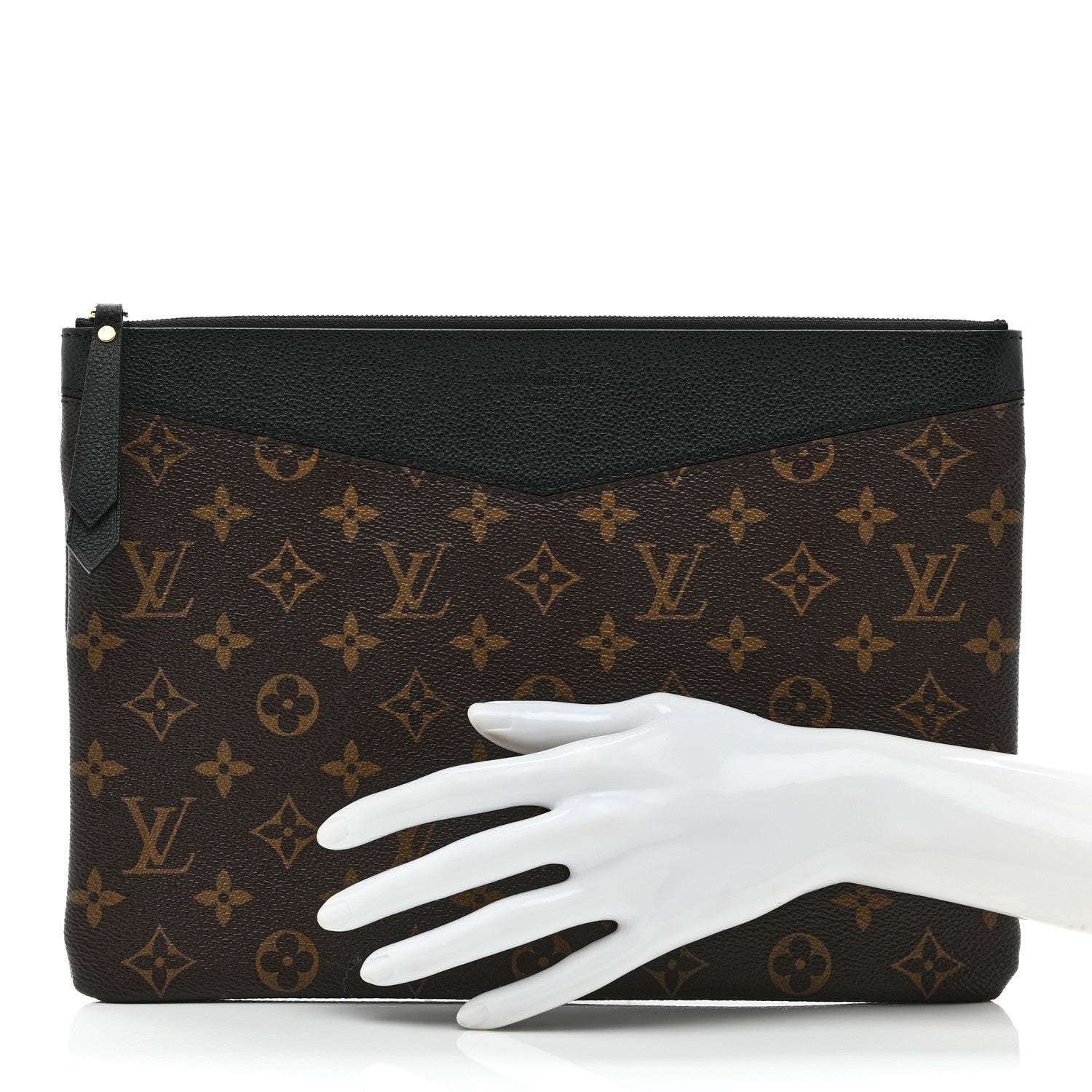 Louis Vuitton Monogram Daily Pouch Black 2 of 7