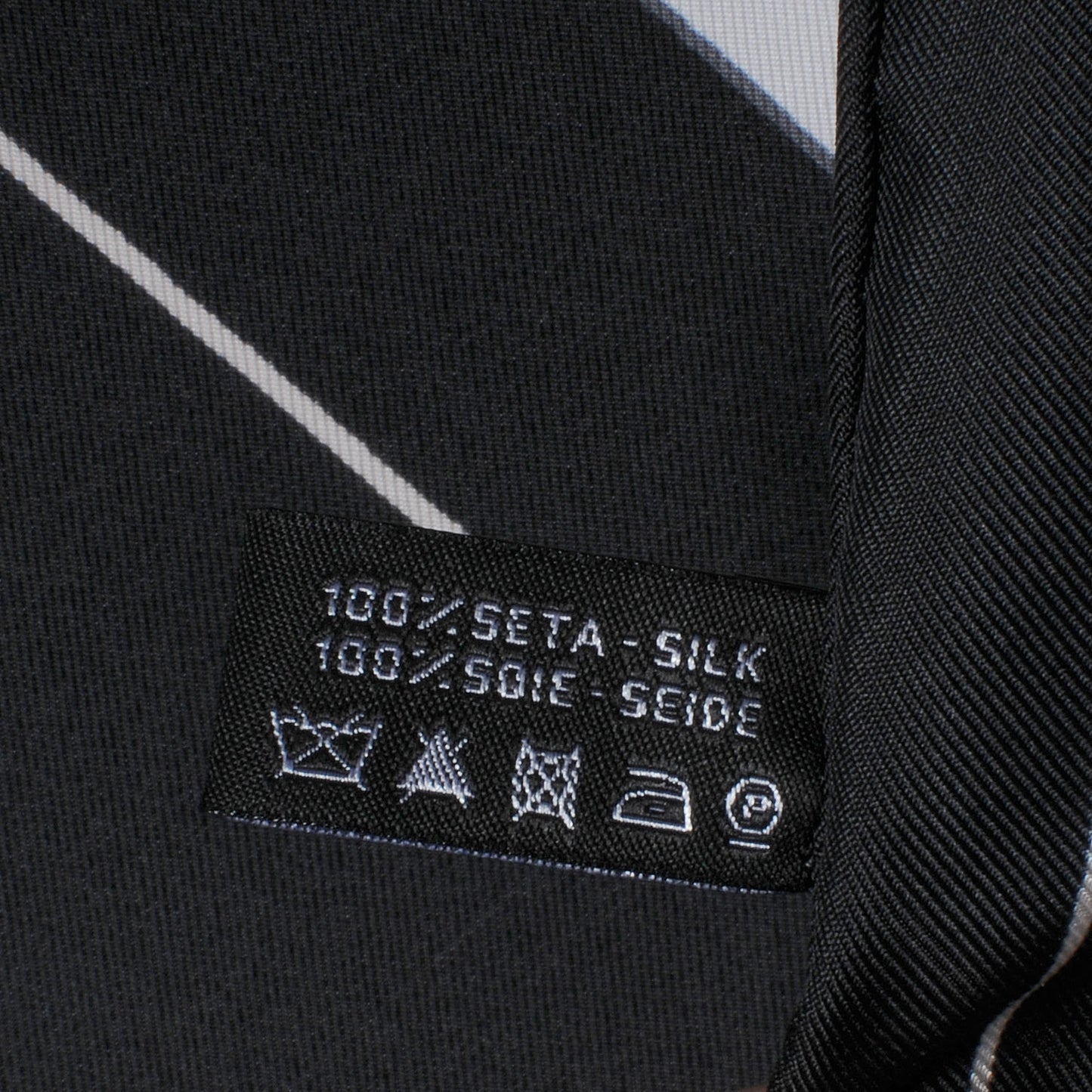 Silk Jacket Camellia CC Iconic Symbols Scarf