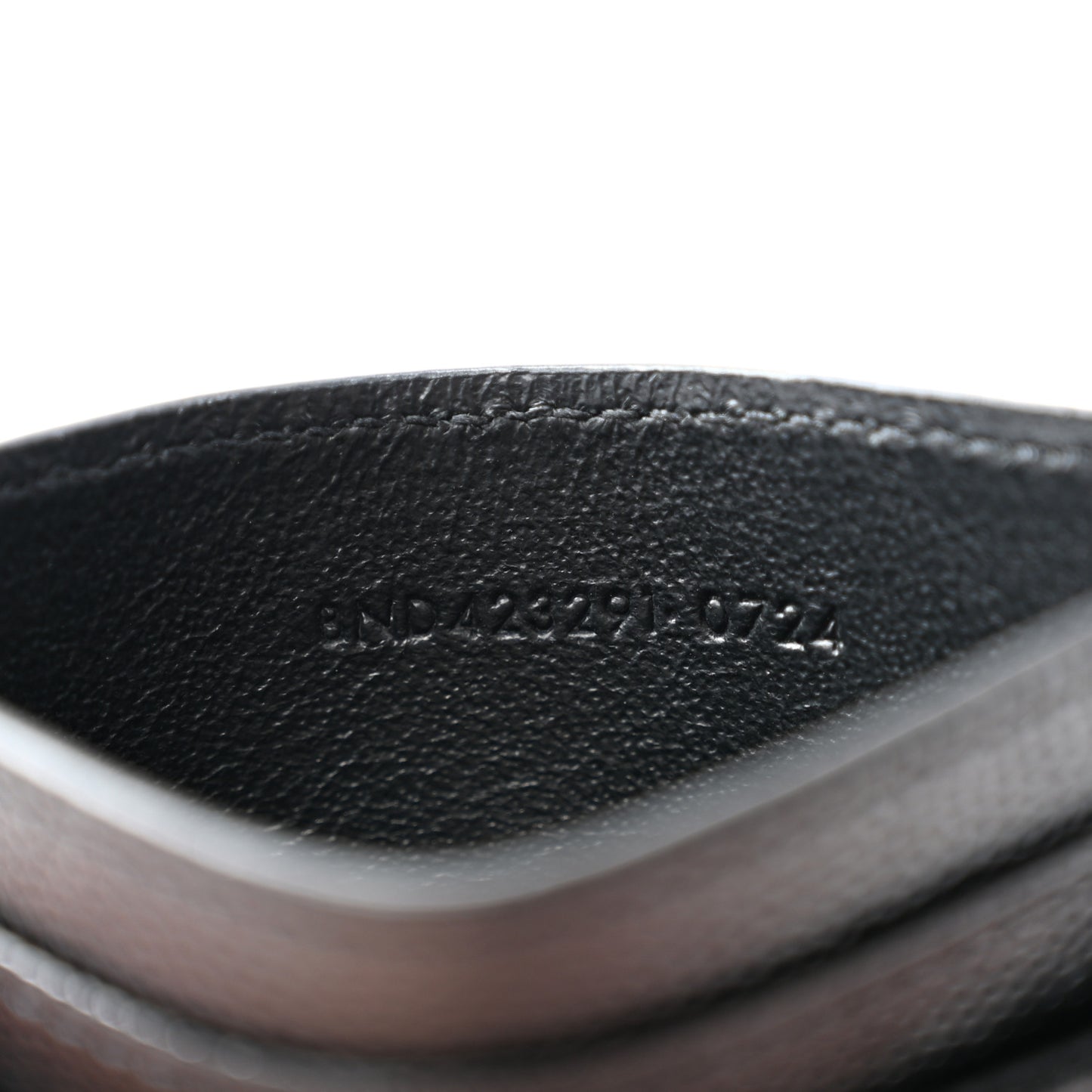 Grain De Poudre Matelasse Chevron Monogram Credit Card Case Black