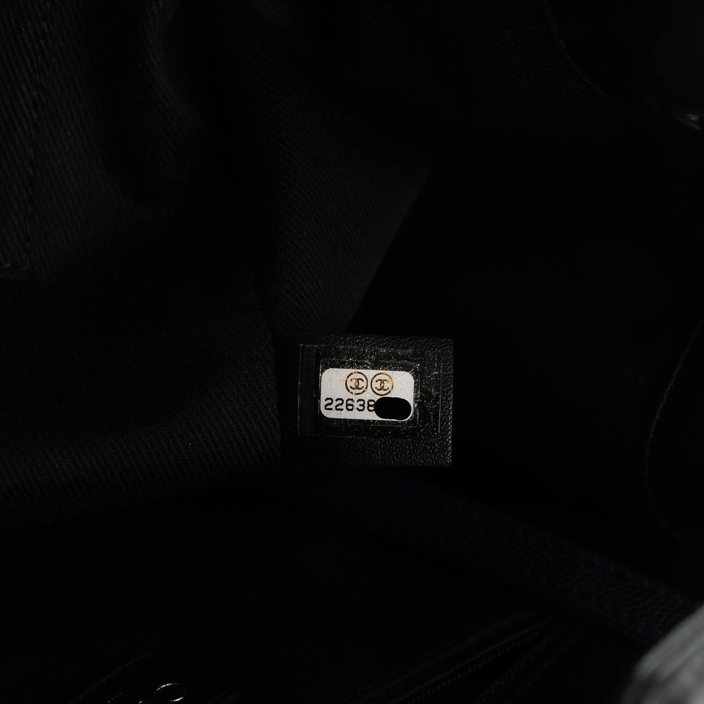 Caviar Quilted Medium CC Bucket Bag Dark Blue