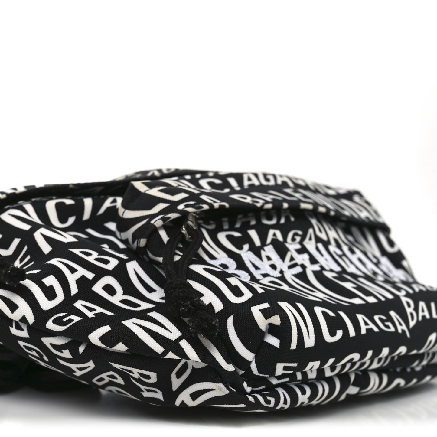Nylon Wave Logo Print Wheel Beltpack Black White