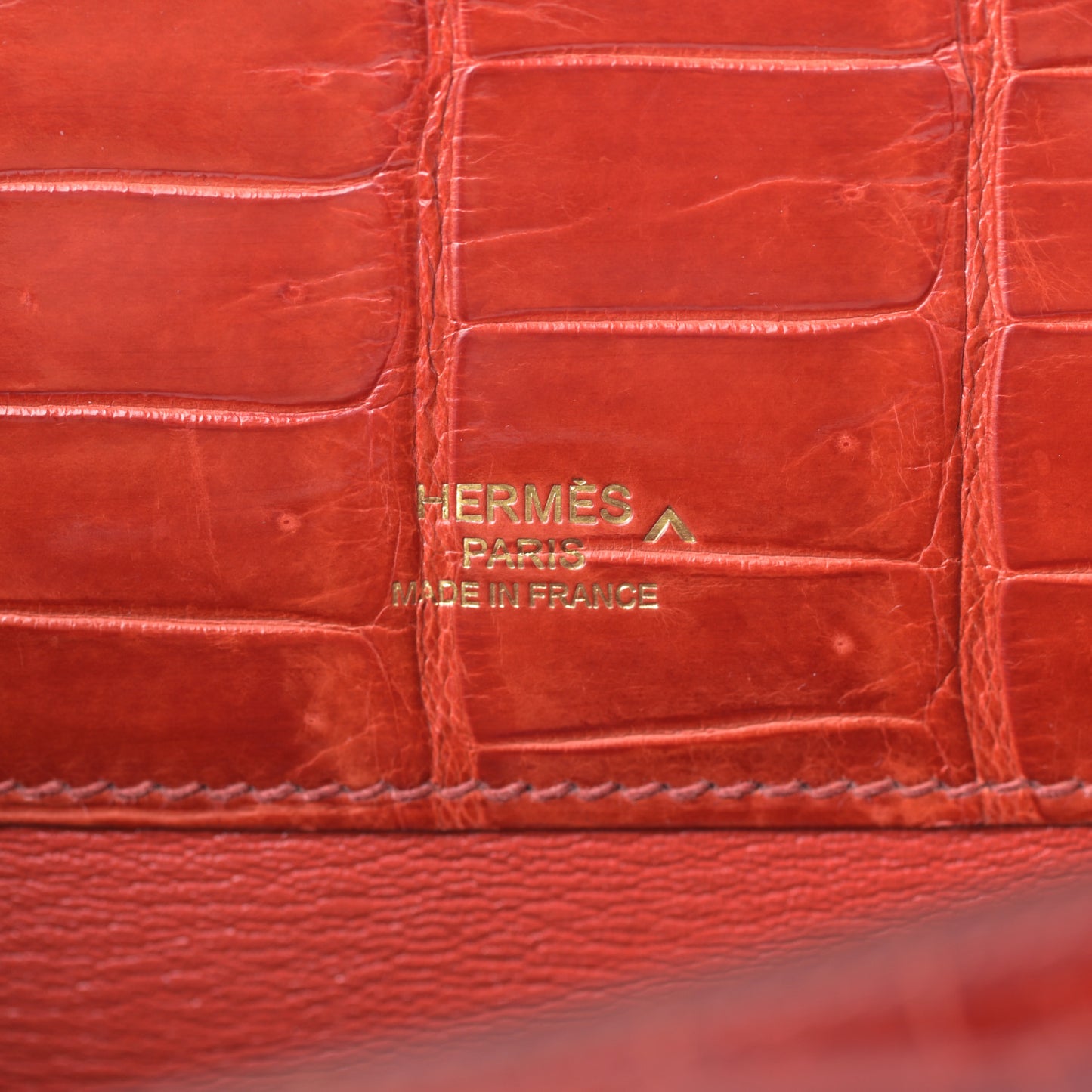 Shiny Porosus Crocodile Kelly Cut Pochette Sanguine
