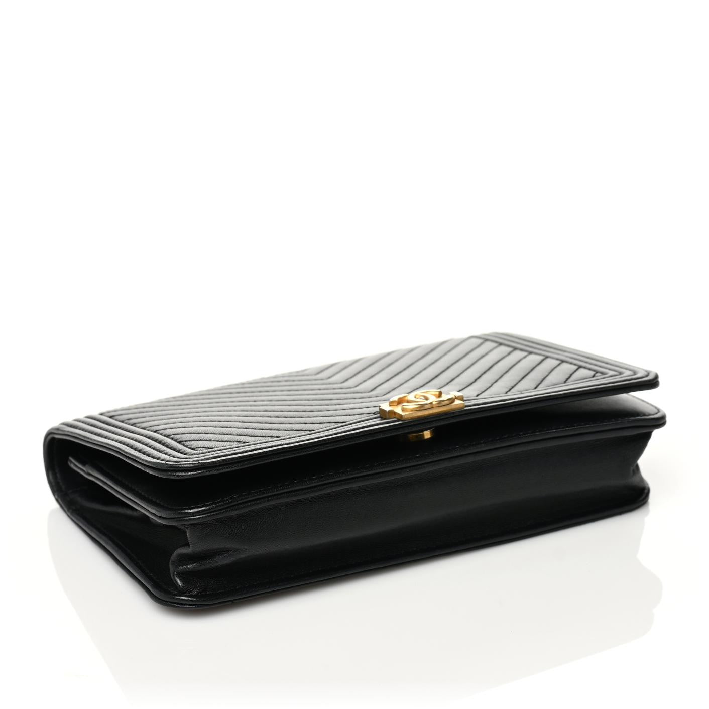 Calfskin Chevron Boy Wallet On Chain WOC Black
