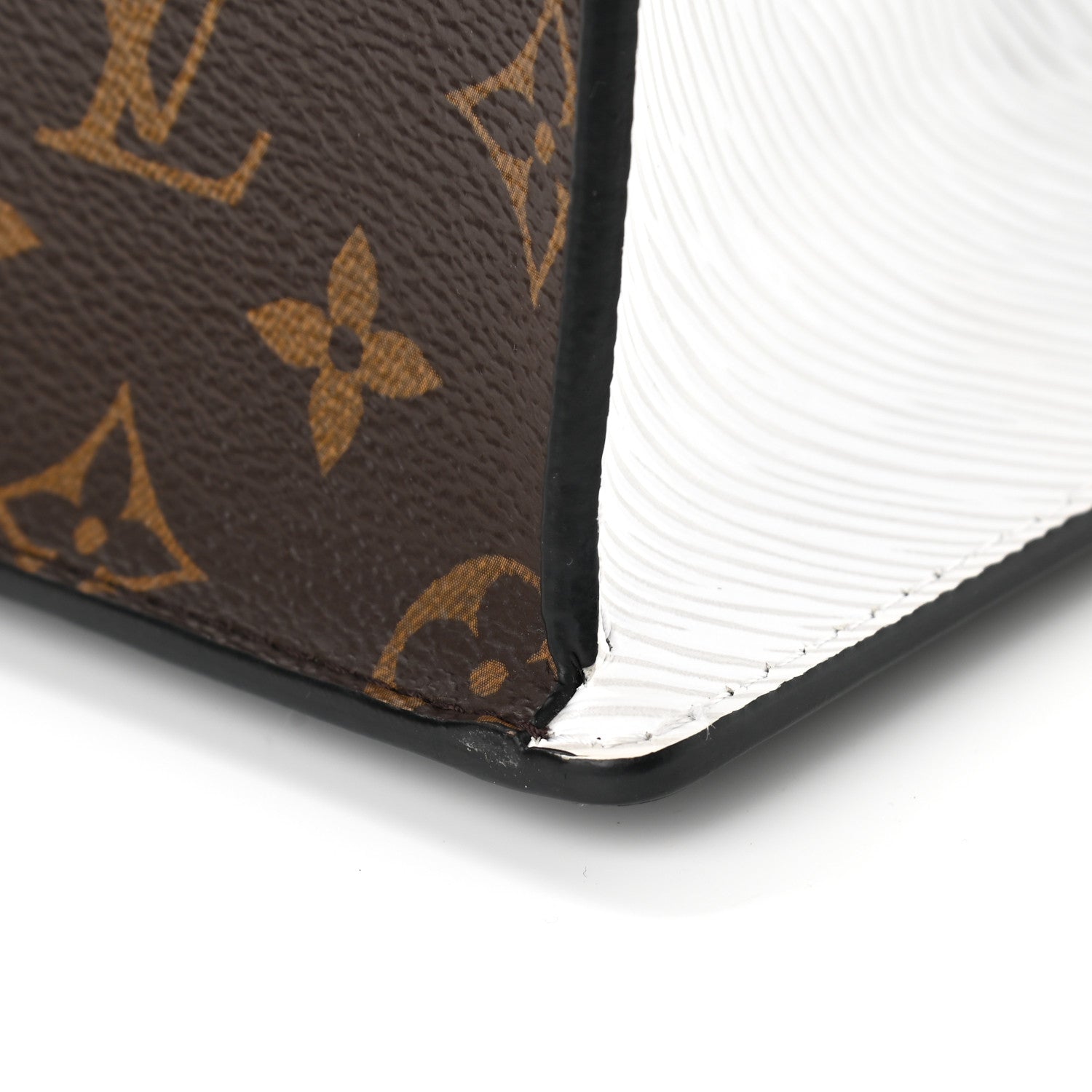 Louis Vuitton Vernis Epi Monogram Spring Street Black 13 of 16