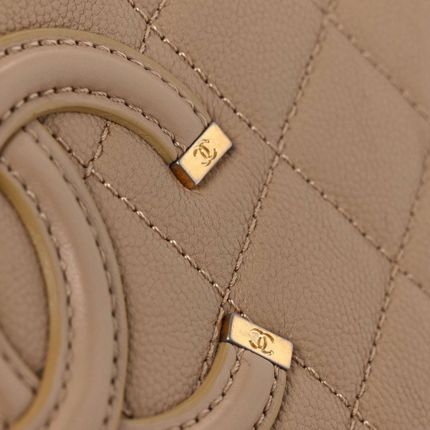 Chanel Caviar Quilted Medium CC Filigree Vanity Case Beige Beige 13 of 14
