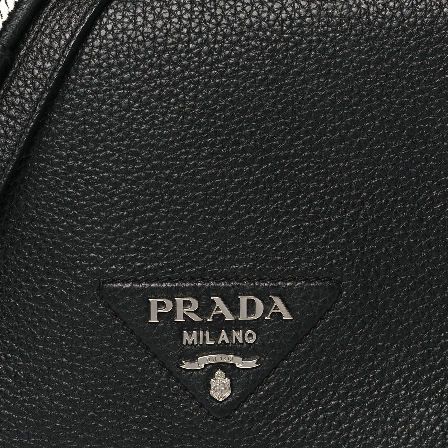 Vitello Daino Soft Flap Crossbody Black