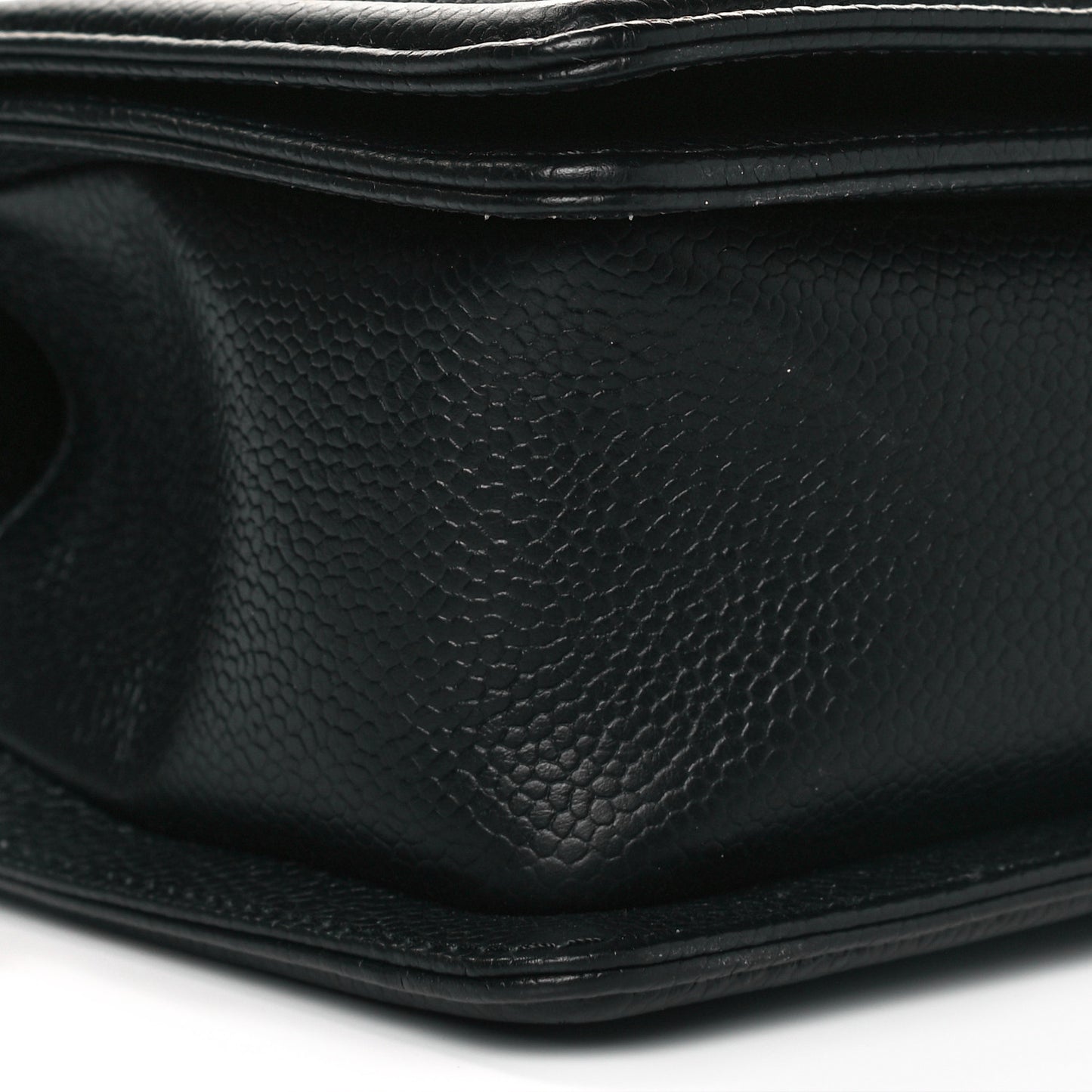 Caviar Chevron Quilted Small Boy Flap Black