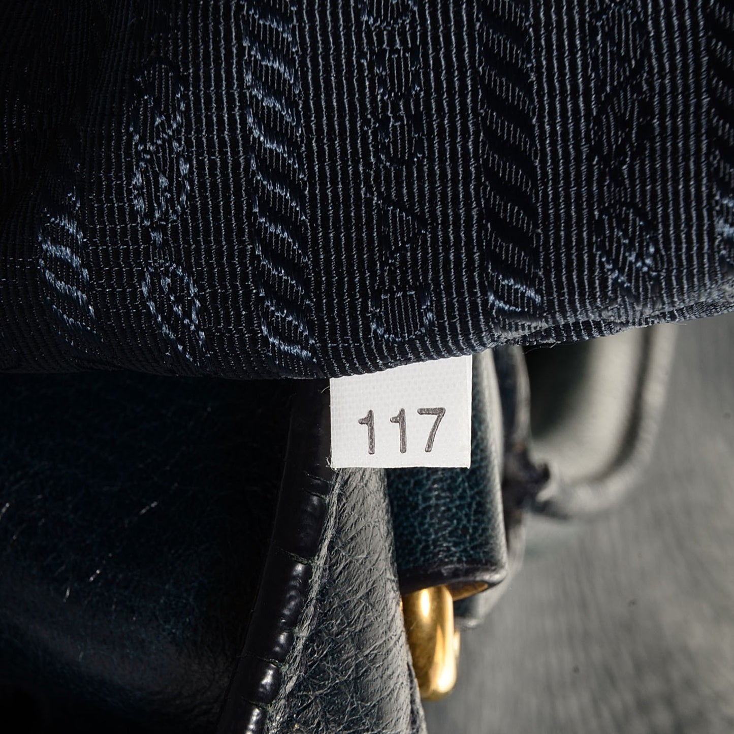 Cervo Antik Zipper Detail Tote Denim Sfumato