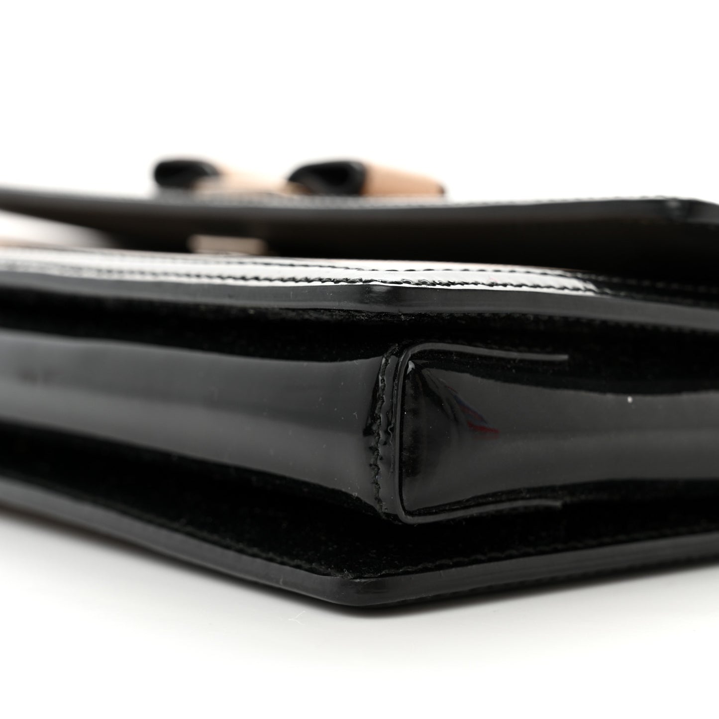 Hammered Calfskin Vara Bow Shoulder Bag Beige Black