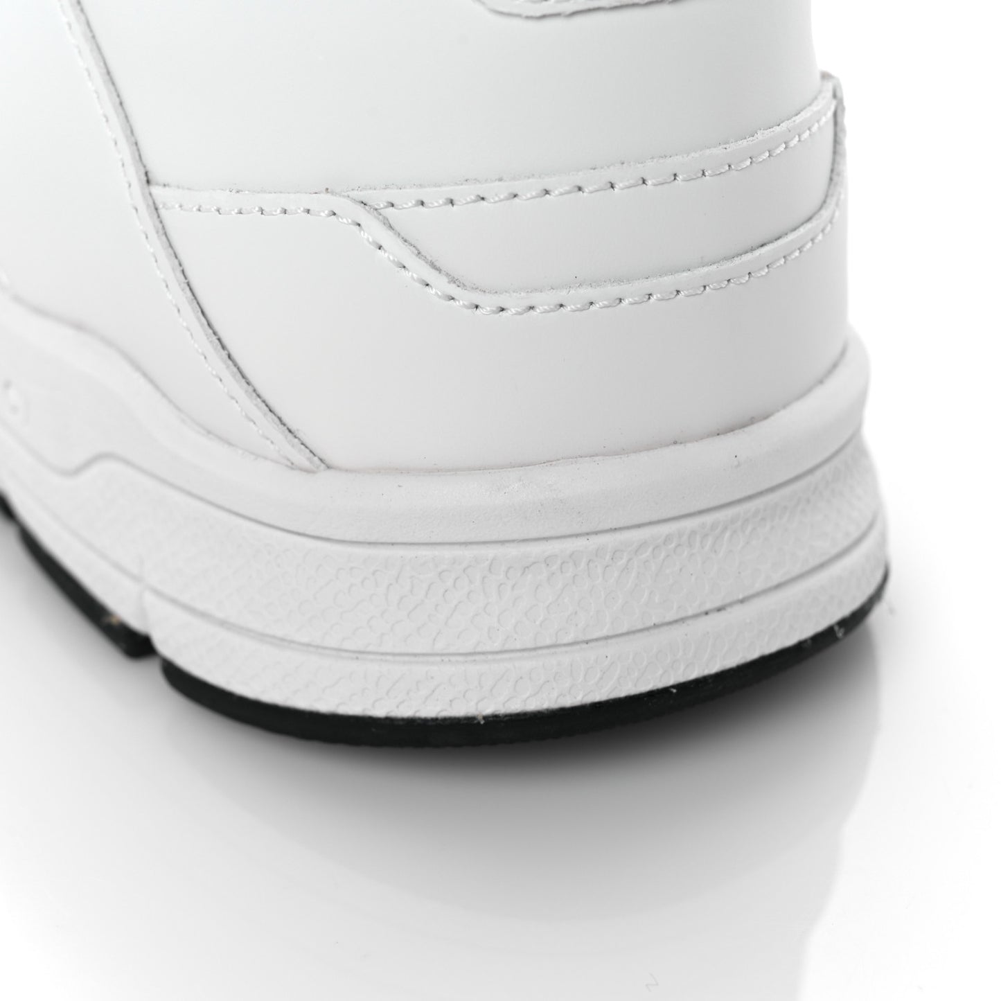 Calfskin Womens Interlocking G Sneakers 38 White