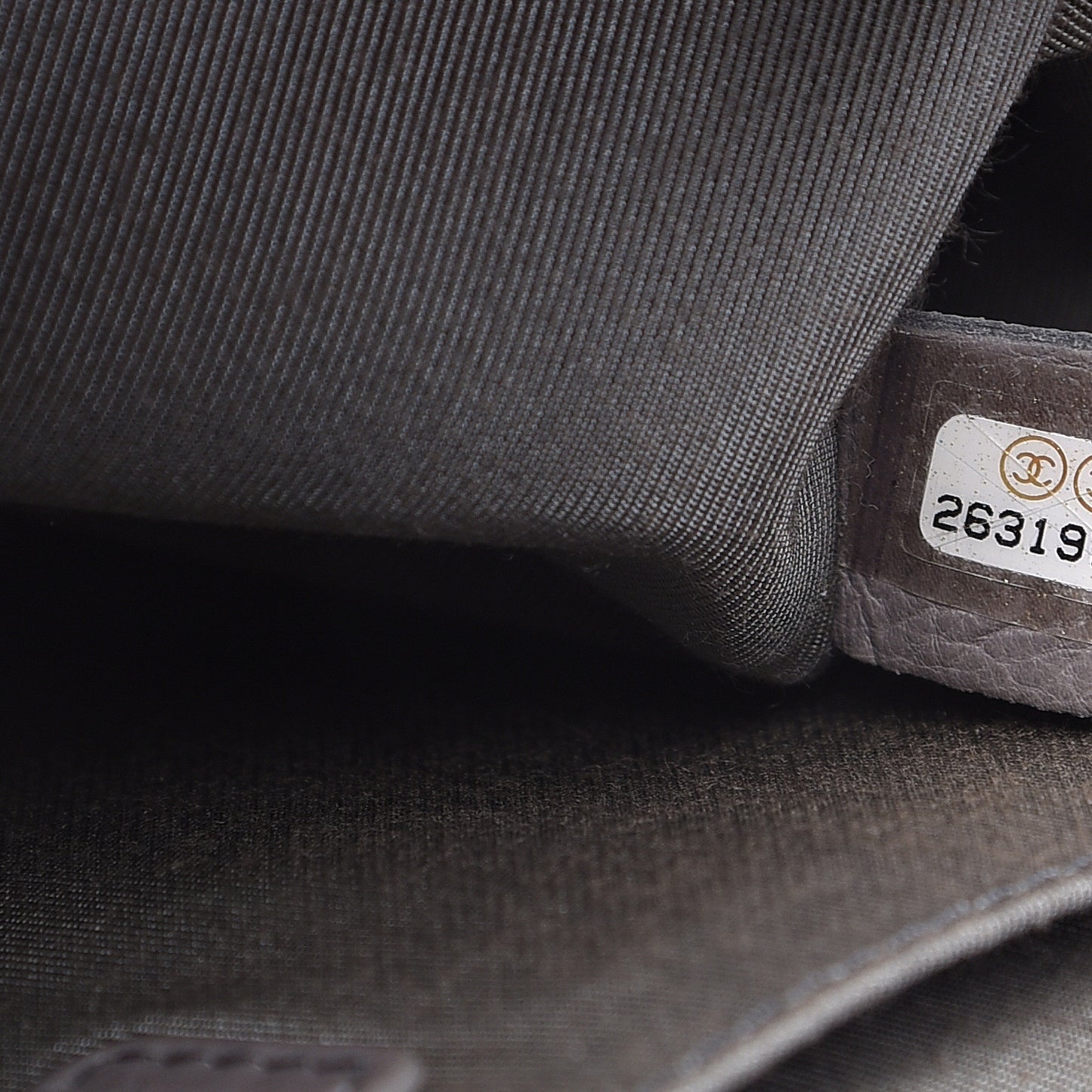 Caviar Quilted Medium Boy Flap Grey