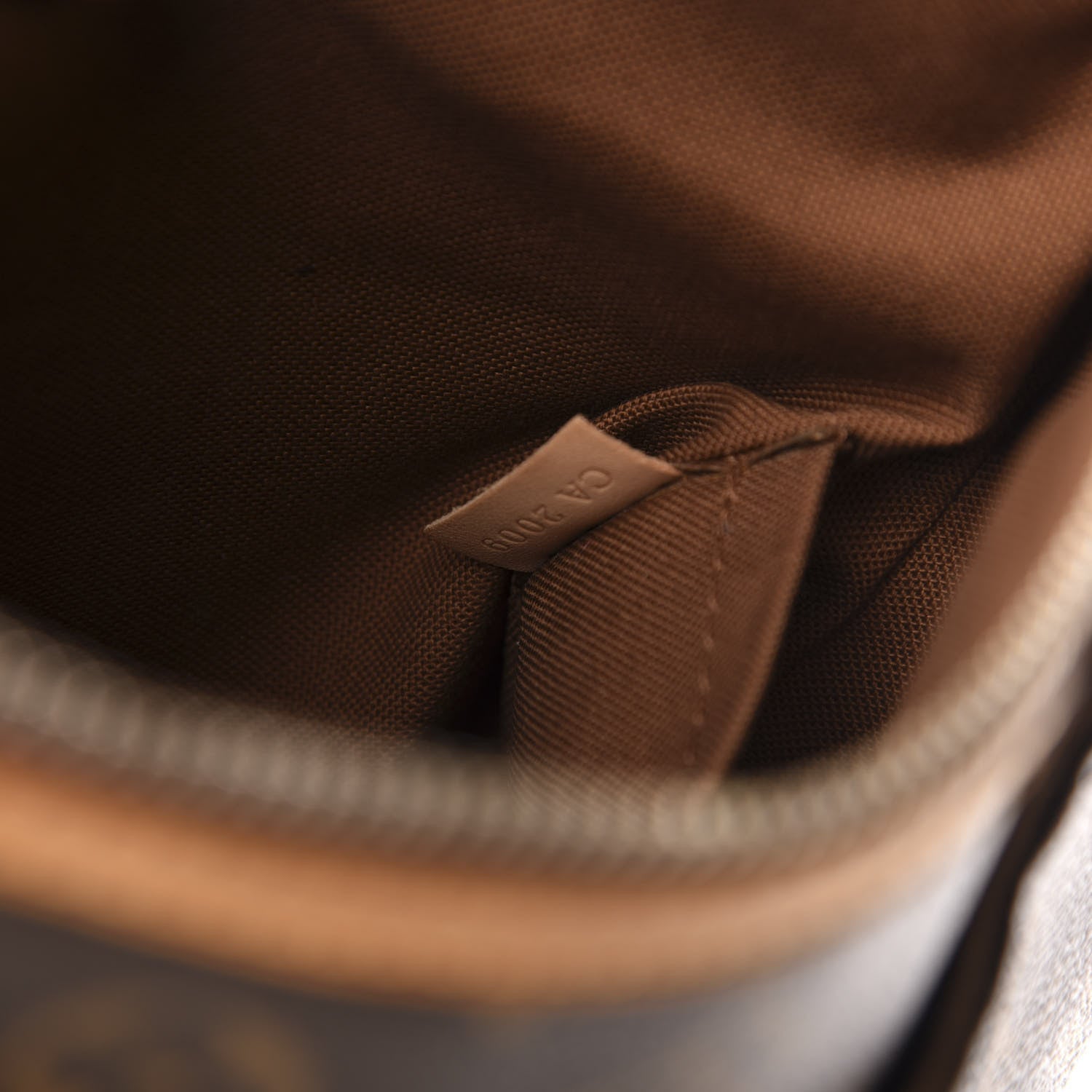 Louis Vuitton Monogram Odeon PM 7 of 10