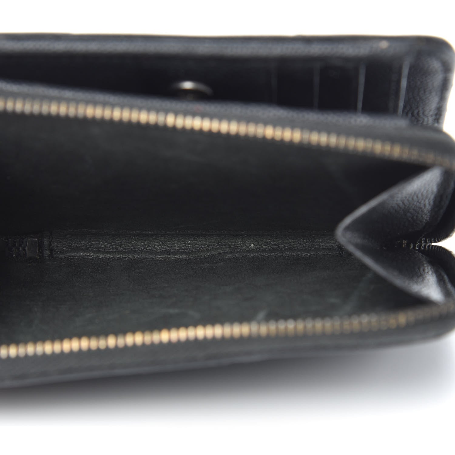 Saint Laurent Grain De Poudre Matelasse Chevron Monogram Compact Zip Around Wallet Black 10 of 11