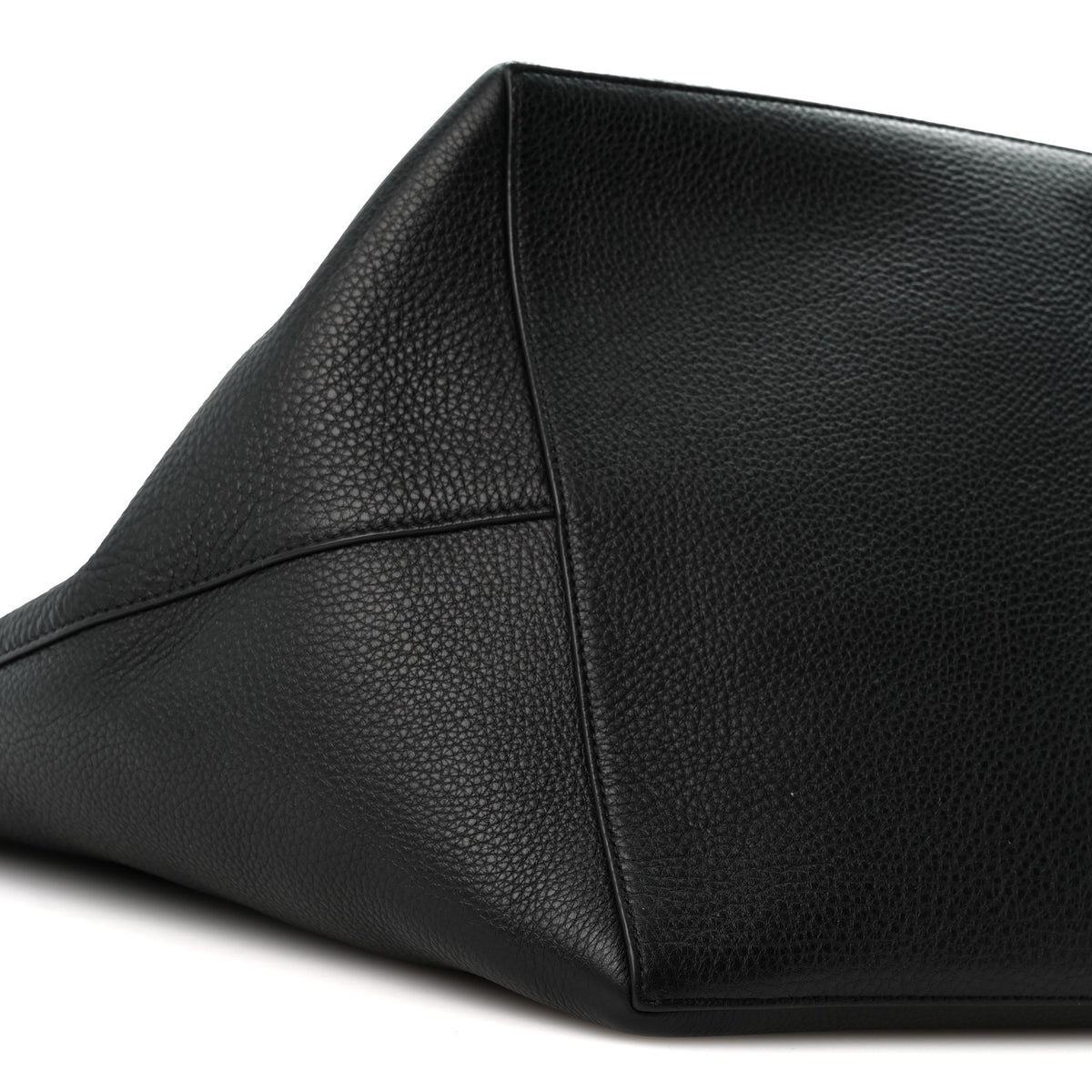 Grained Calfskin Park Tote Three Black