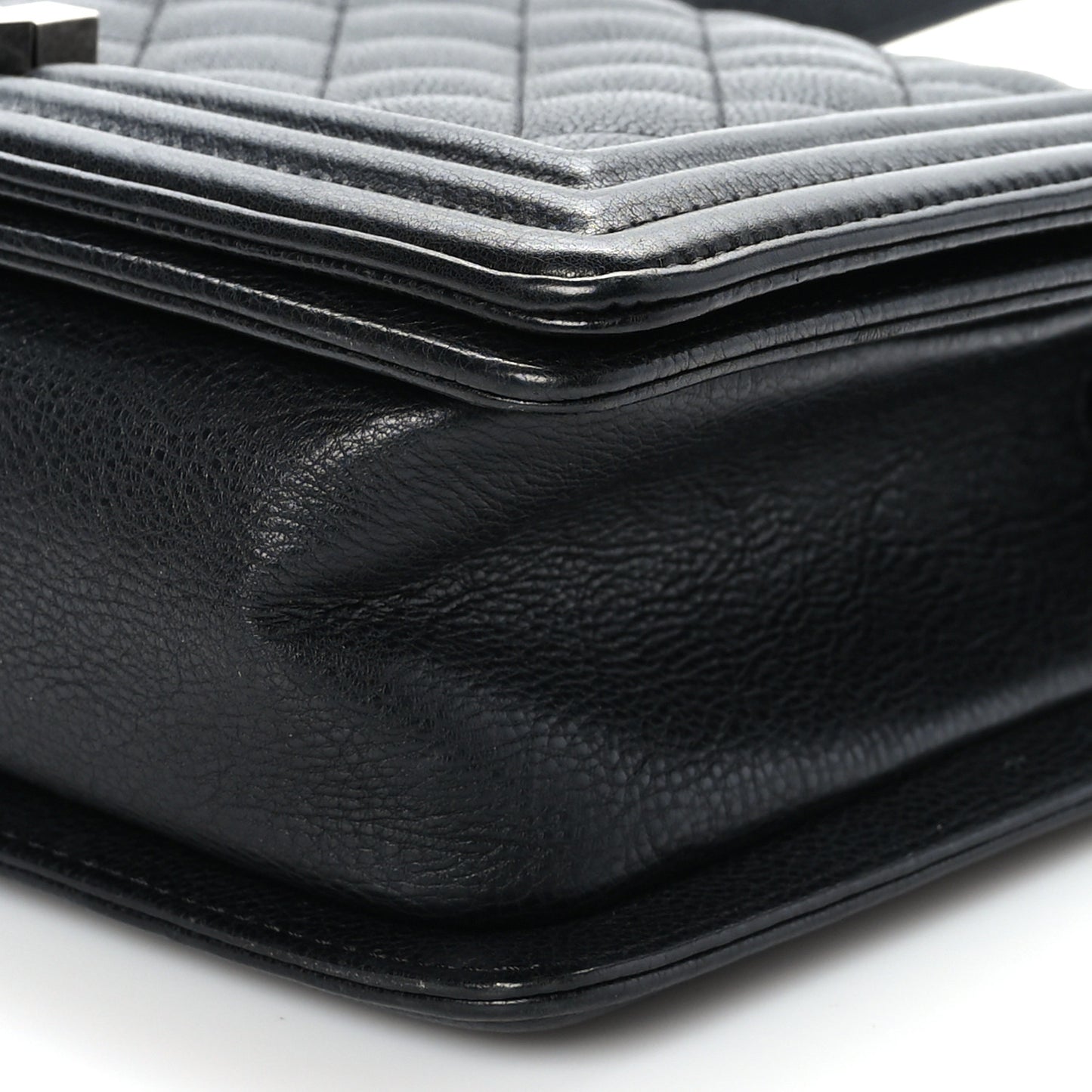 Calfskin Quilted Medium Boy Flap Black