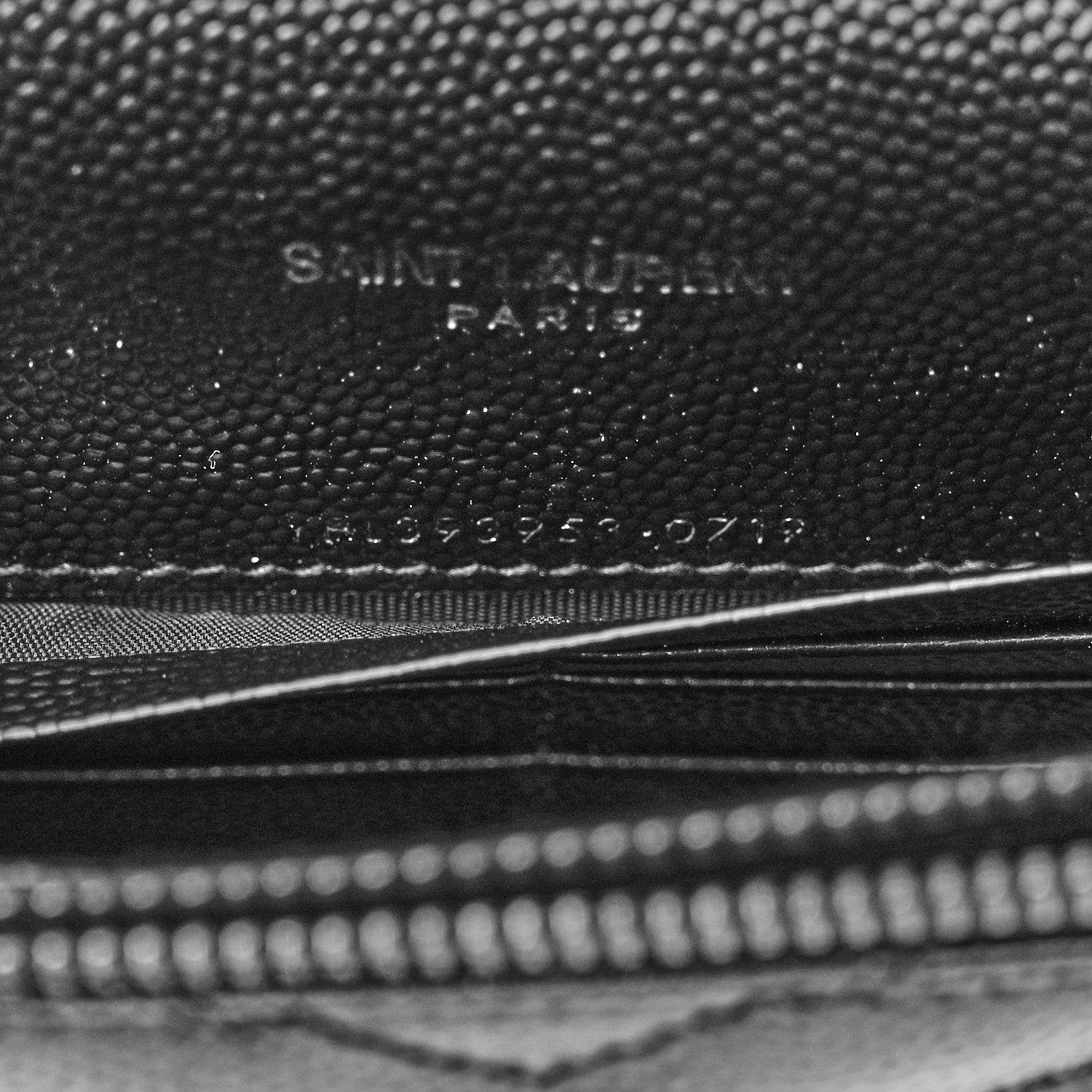 Saint Laurent Grain De Poudre Matelasse Chevron Monochrome Monogram Envelope Chain Wallet Black 8 of 13